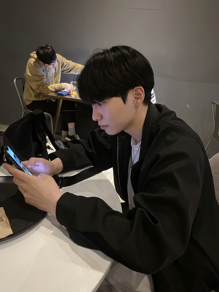 KREAM 프로필 이미지