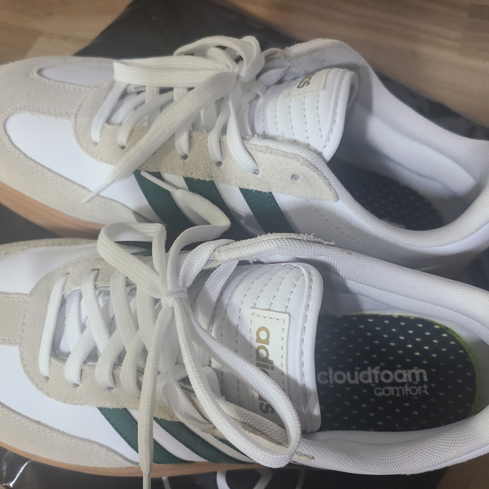 Adidas Gradas Collegiate Green 착용 스타일
