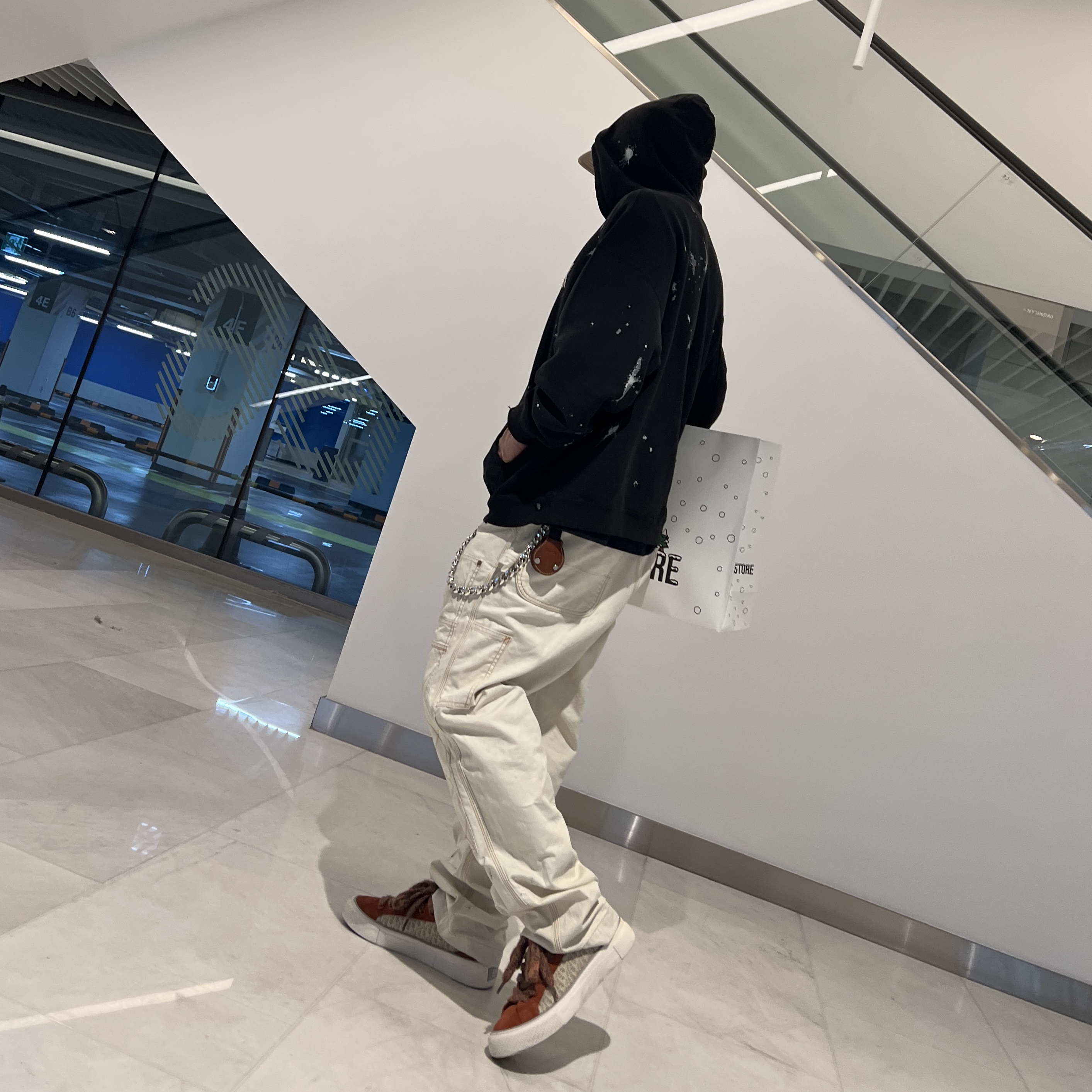 Dior B33 Sneaker Brown Cream Brown 착용 스타일