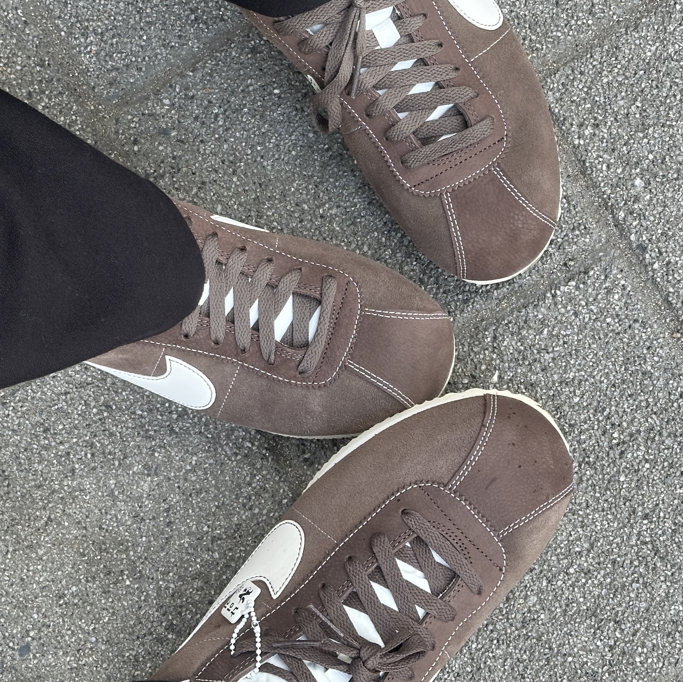 Nike Cortez SE Hangul Day Baroque Brown Sail 착용 스타일