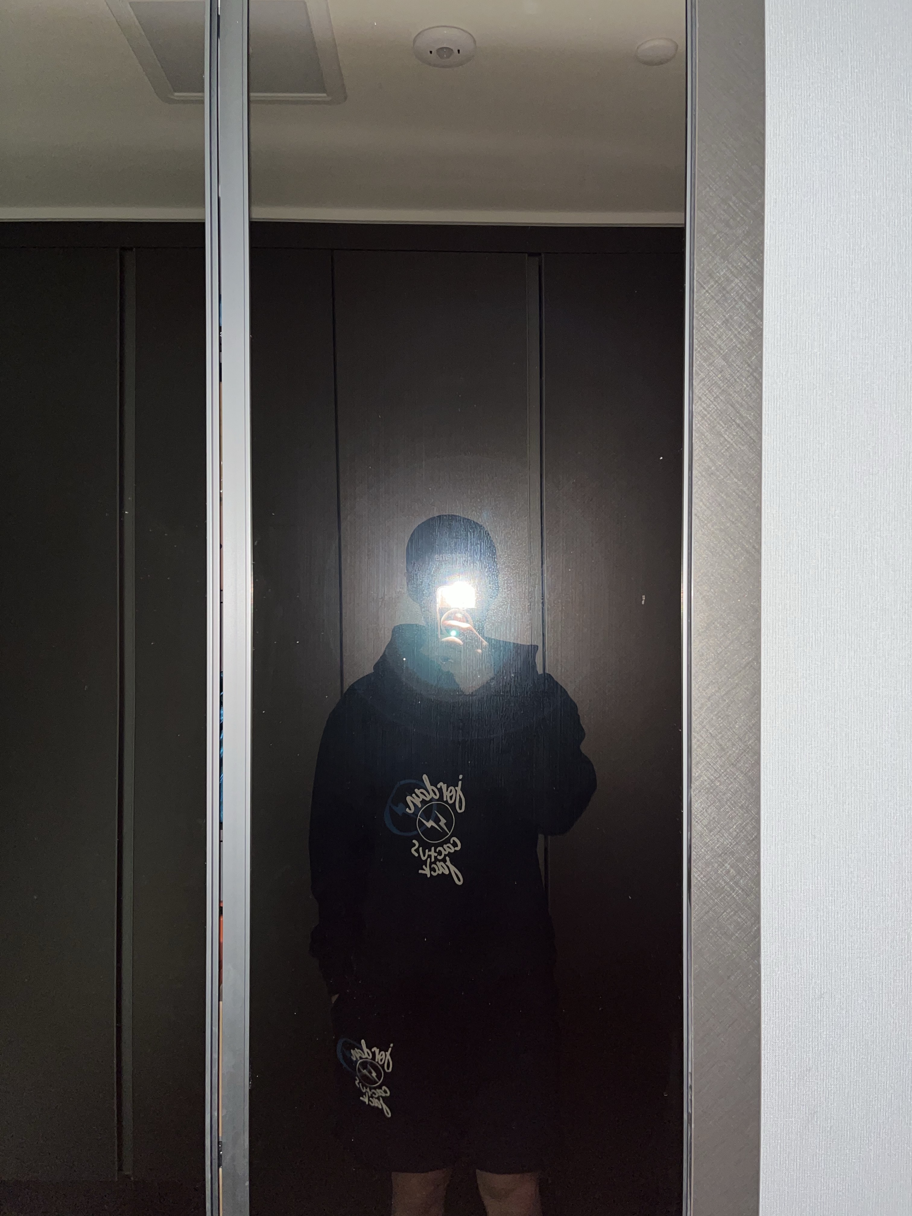 Jordan x Travis Scott x Fragment Hoodie Black (DJ0615-010), Jordan x Travis Scott x Fragment Shorts Black (DJ0617-010) 착용 스타일 - 1