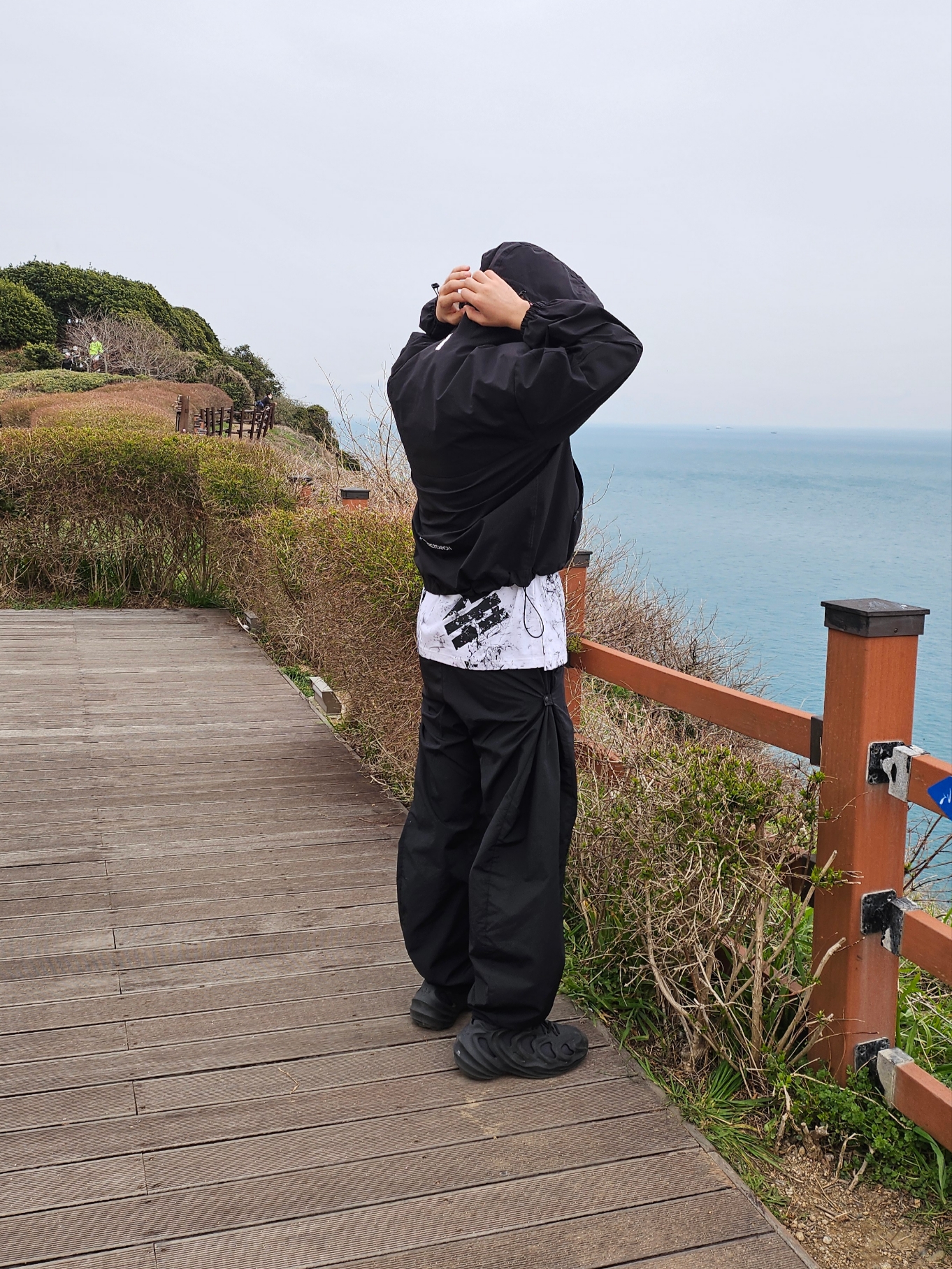Sansan Gear Side Snap Pants Black, Adidas Adifom Q Core Black Carbon 착용 스타일 - 2