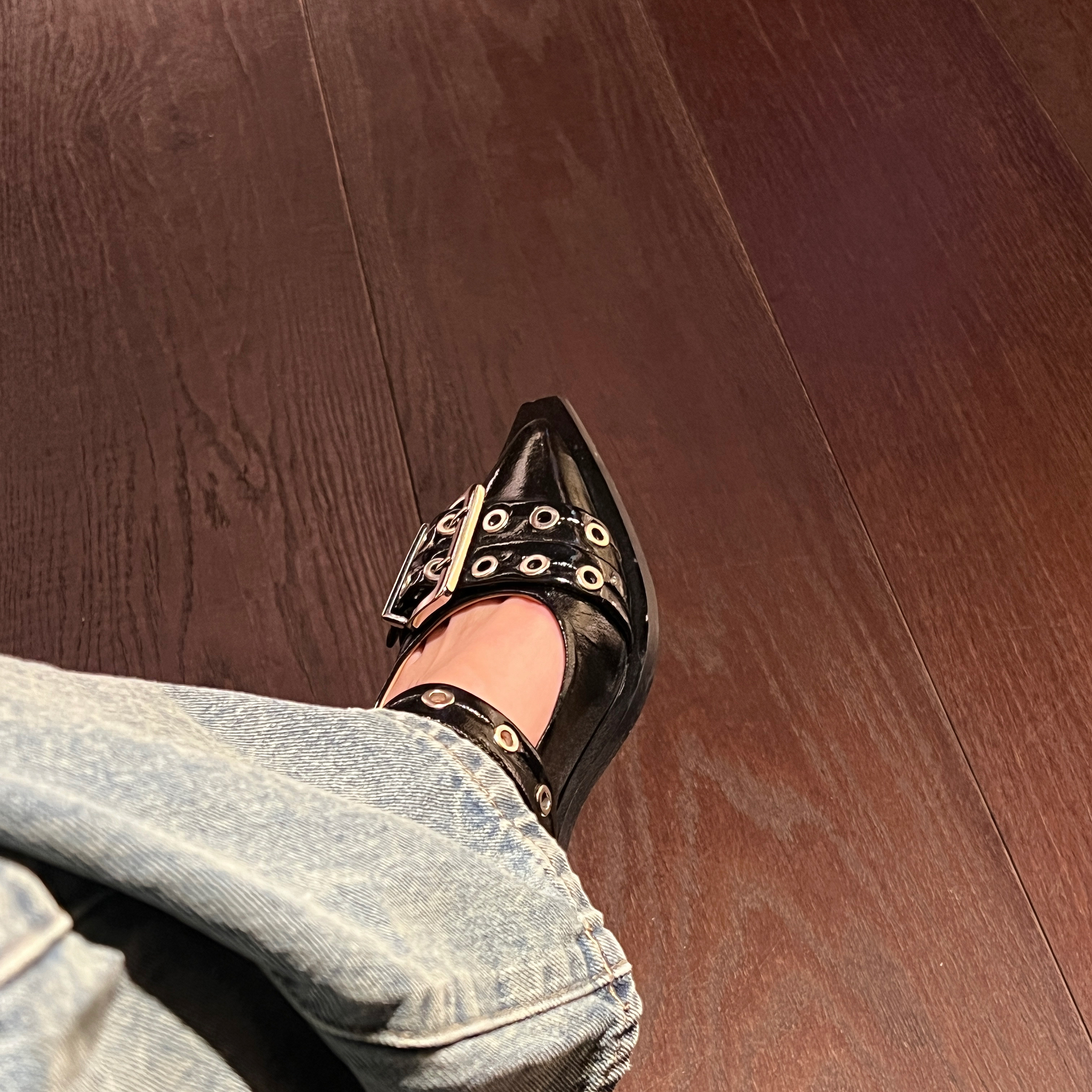 (W) Ganni Feminine Buckle Ballerinas Black 착용 스타일