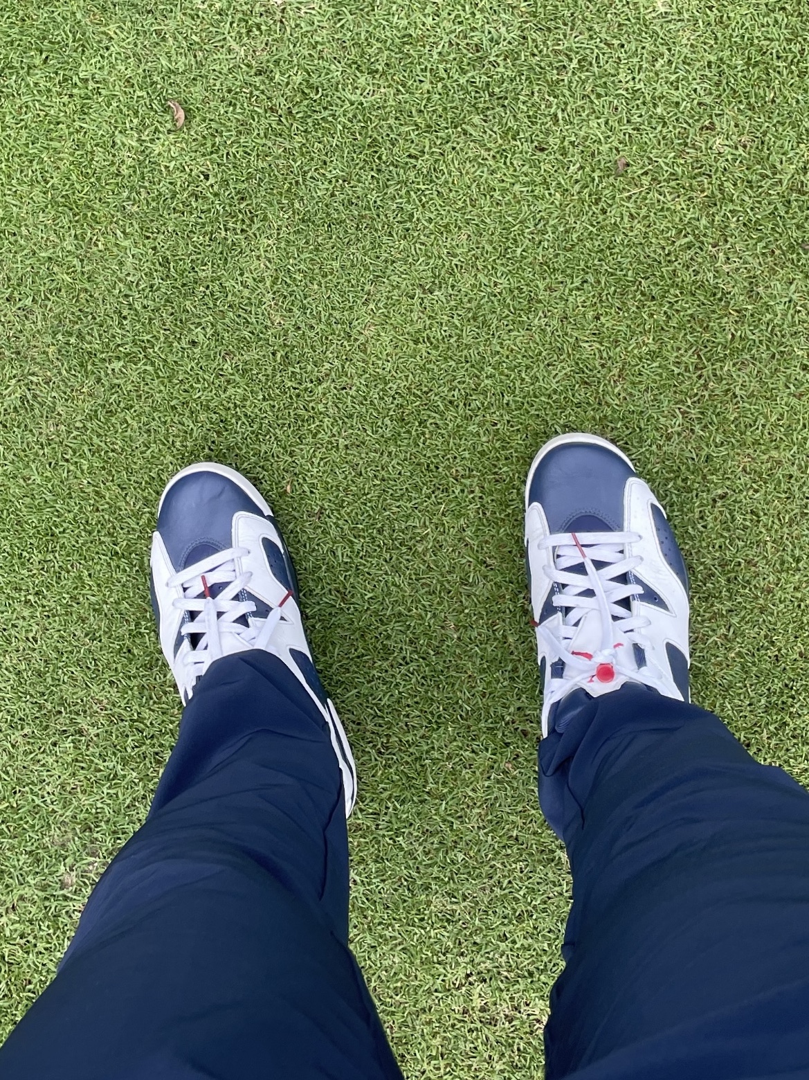 Jordan 6 Retro Low Golf Varsity Red Mignight Navy 착용 스타일