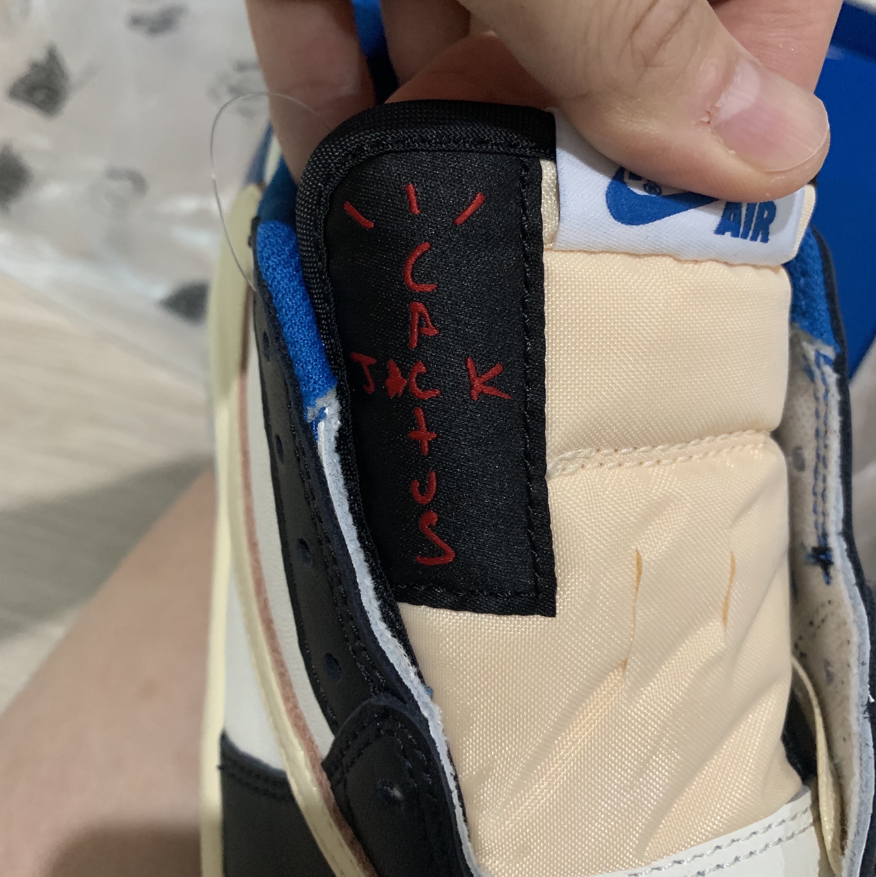 Jordan 1 x Travis Scott x Fragment Retro Low OG SP Military Blue 착용 스타일 - 7