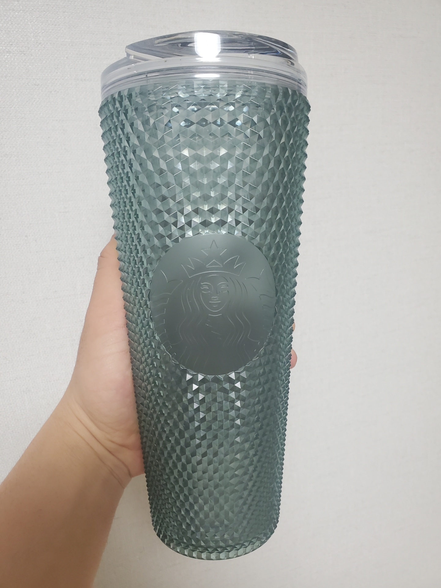 Starbucks 21 Christmas Holy Green Bling Stud Cold Cup 710ml 착용 스타일