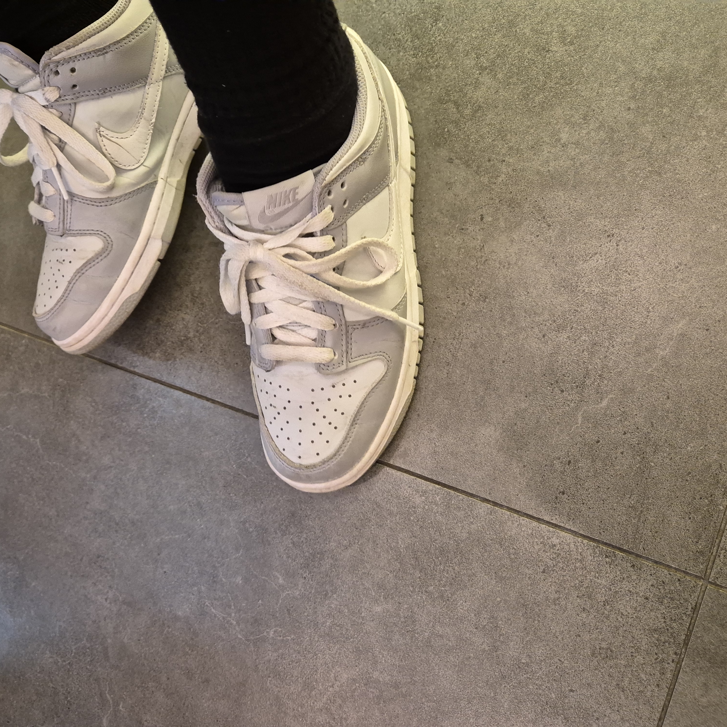 (GS) Nike Dunk Low Wolf Grey 착용 스타일