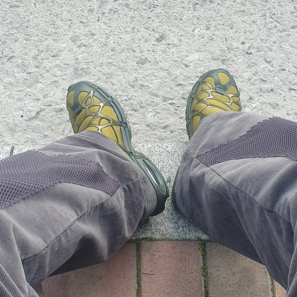 Nike Air Kukini Pilgrim Sequoia 착용 스타일 - 2
