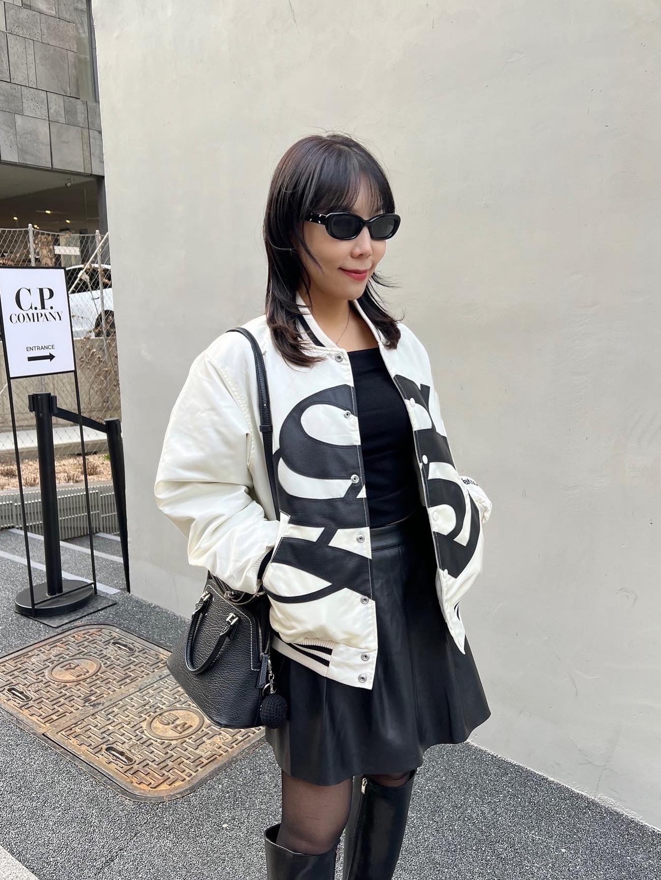 Stussy Stadium Jacket Gothic S Black, Gentle Monster x Maison Margiela MM004 Black Black 착용 스타일 - 1
