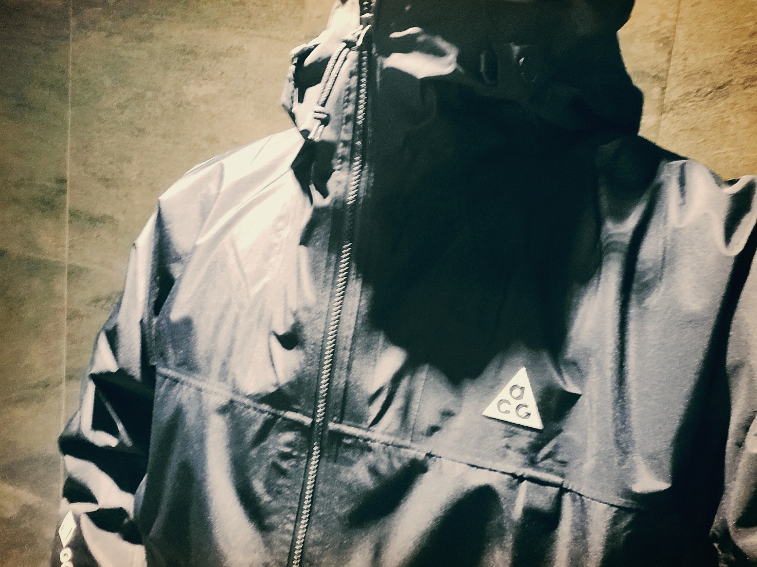 Nike ACG Storm-Fit ADV Chain of Craters Jacket Black Summit White - US/EU 착용 스타일