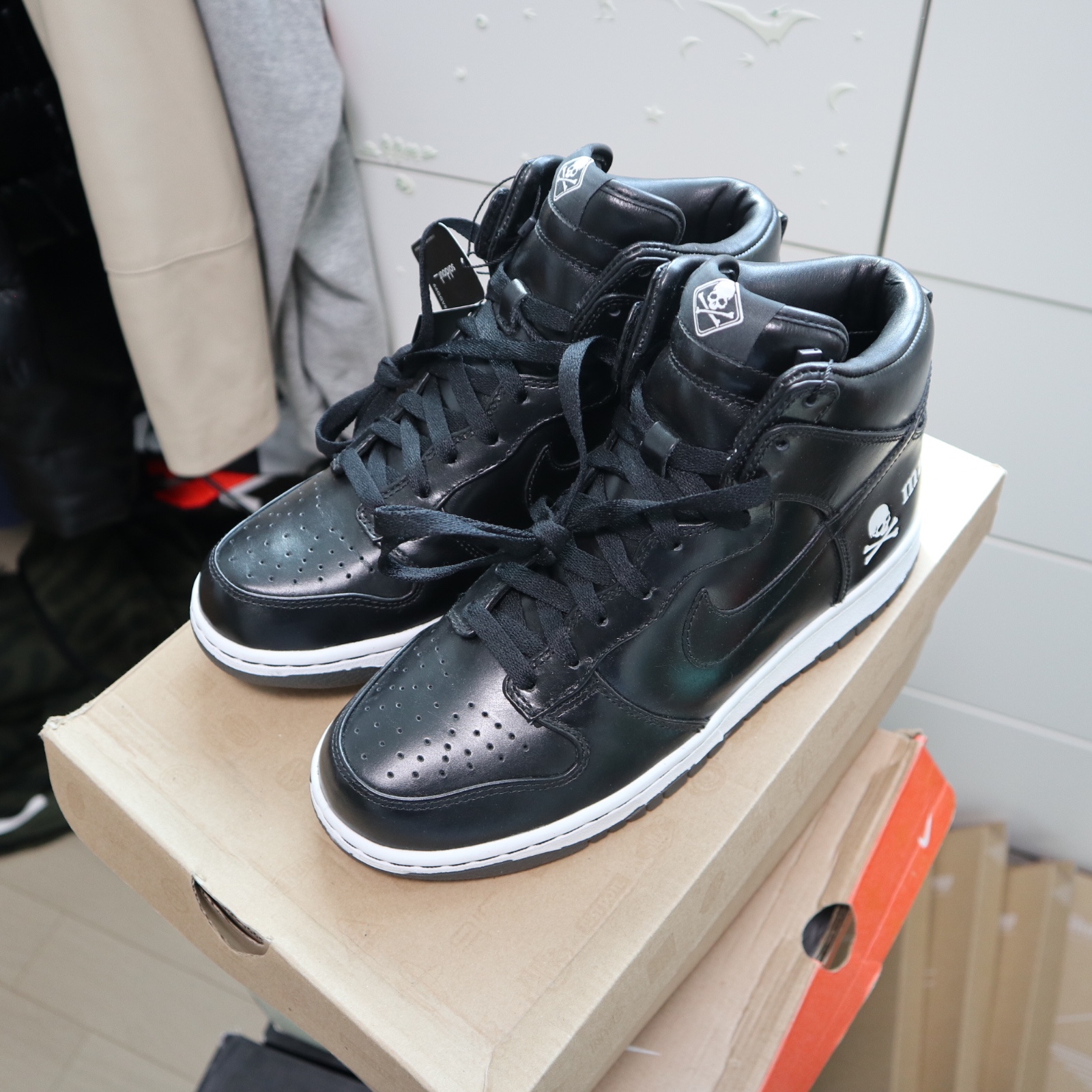Nike x Mastermind Dunk High MMJ NRG Black 착용 스타일 - 2