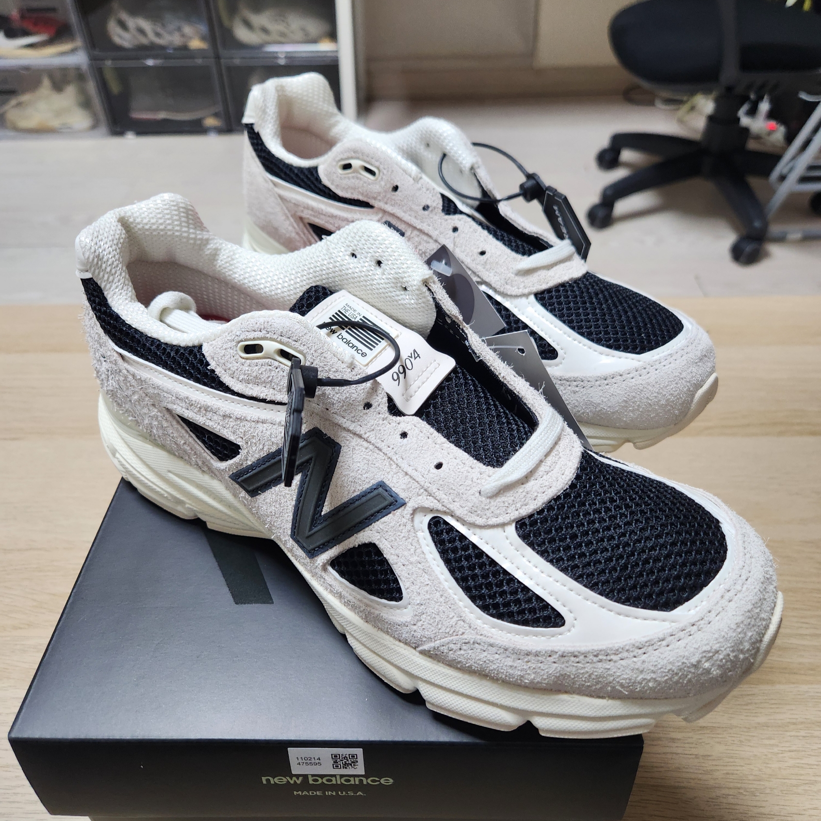 New Balance x Joe Freshgoods 990v4 Made in USA White Black 착용 스타일 - 7