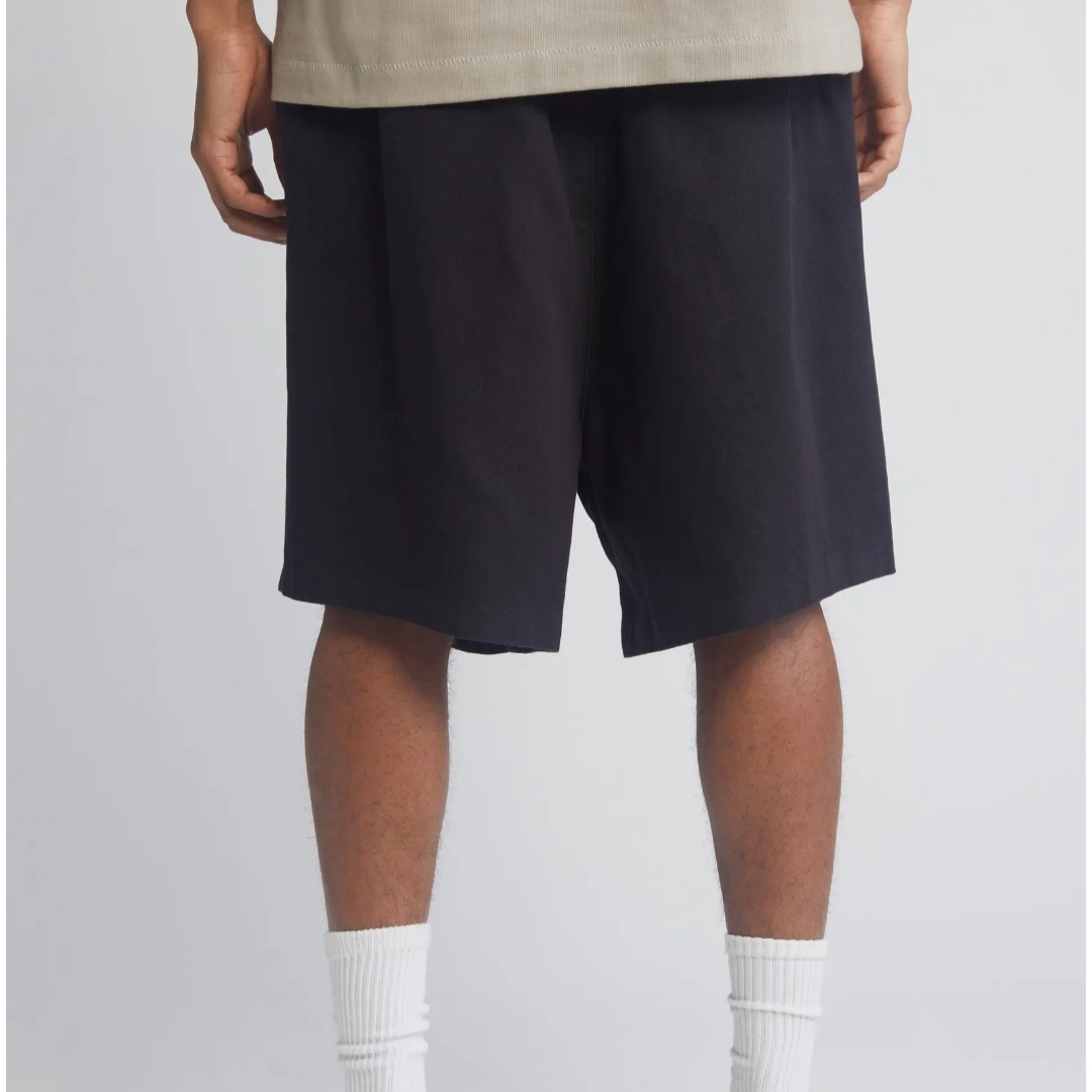 Essentials Denim Relaxed Shorts Overdye Black Denim - 24SS 착용 스타일 - 2