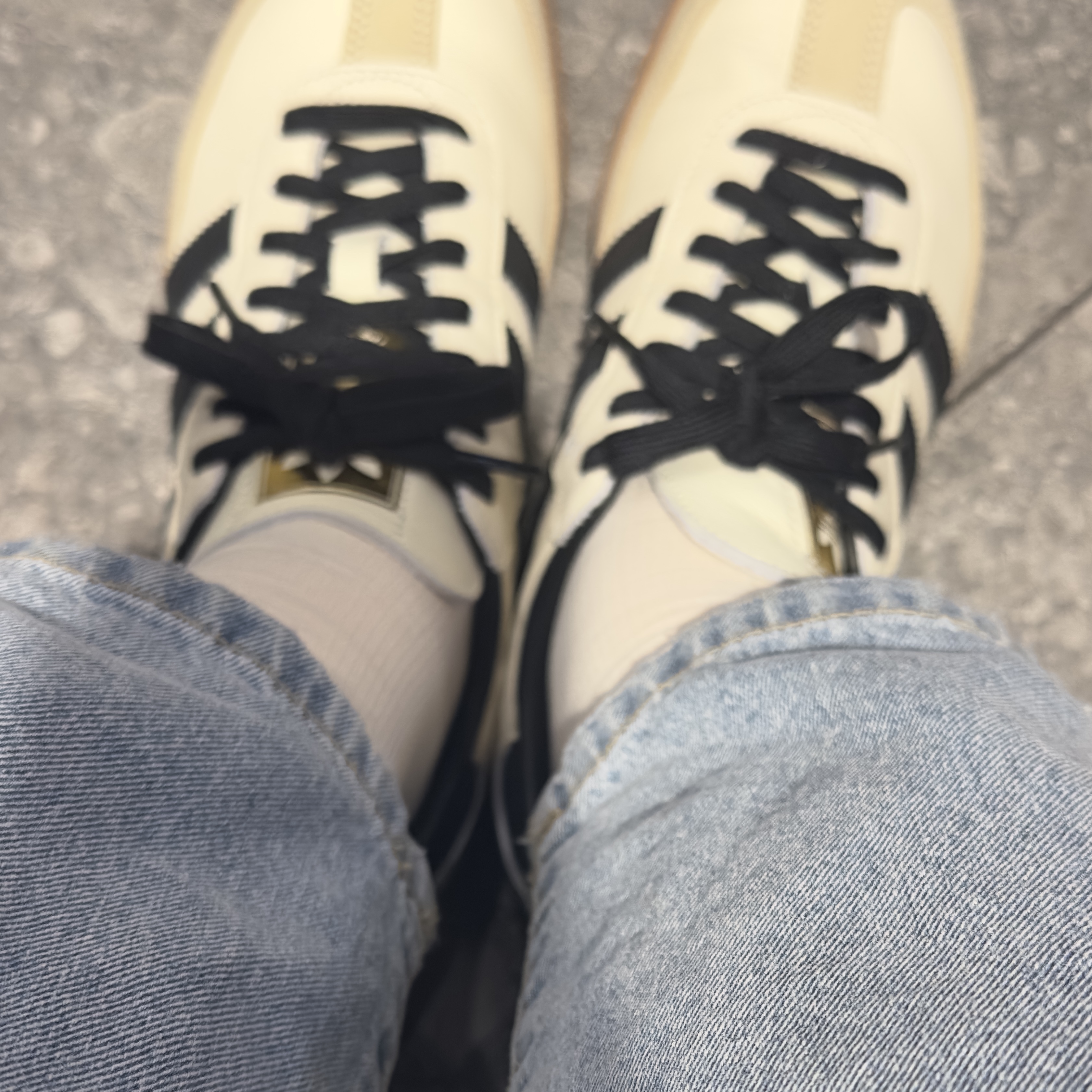 (W) Adidas Samba OG Cream White Core Black 착용 스타일