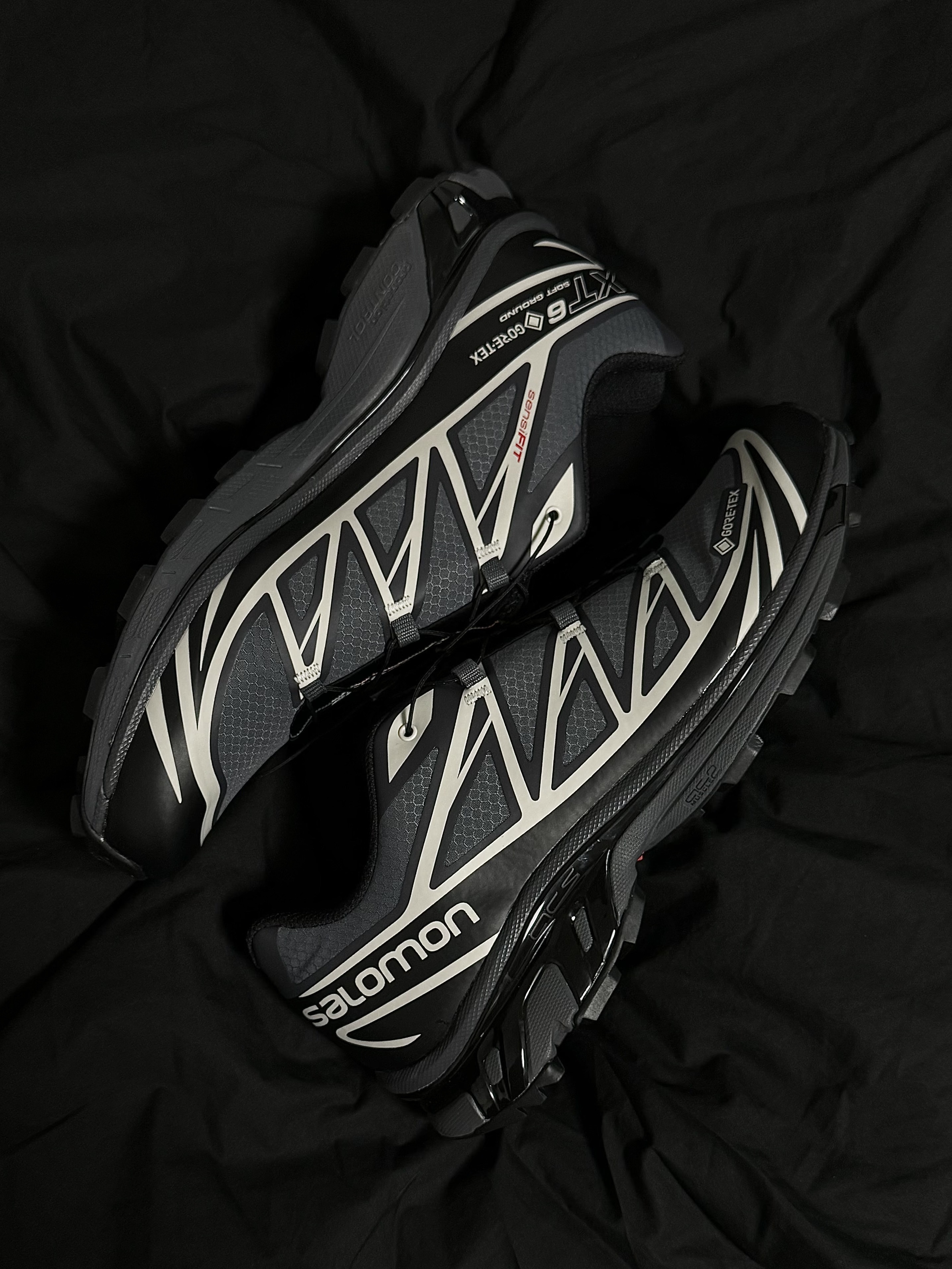Salomon XT-6 Gore-Tex Black Ebony 착용 스타일