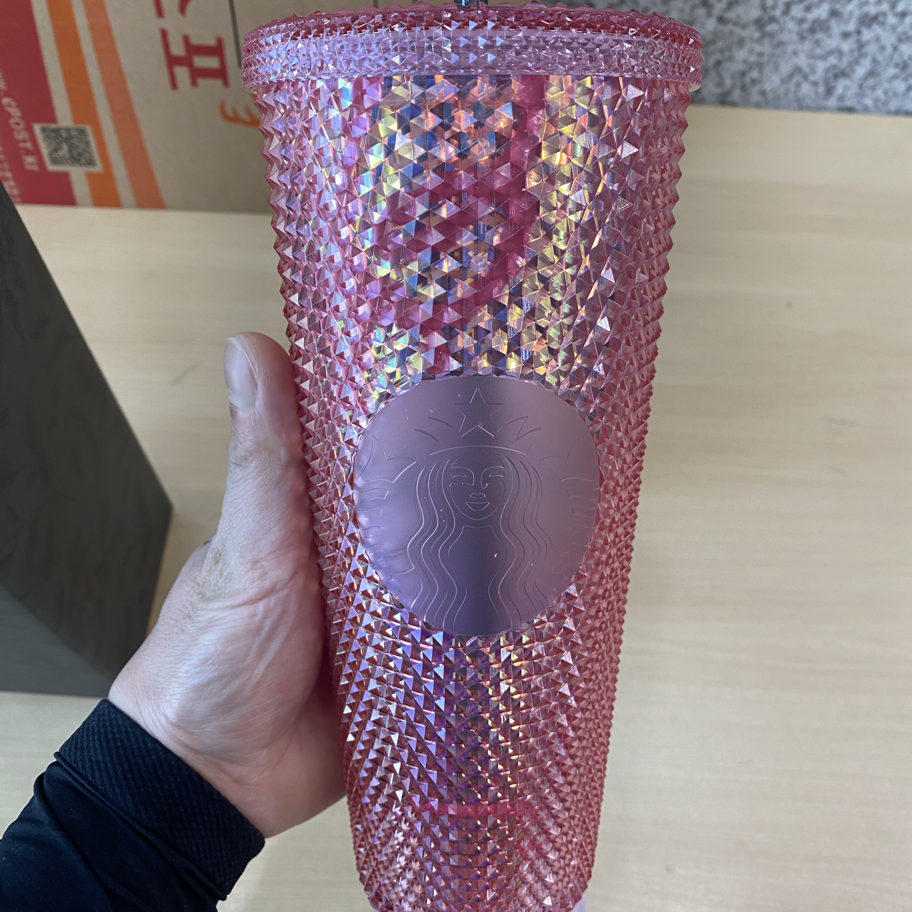 Starbucks x Blackpink Pink Stud Cold Cup 710ml 착용 스타일 - 1