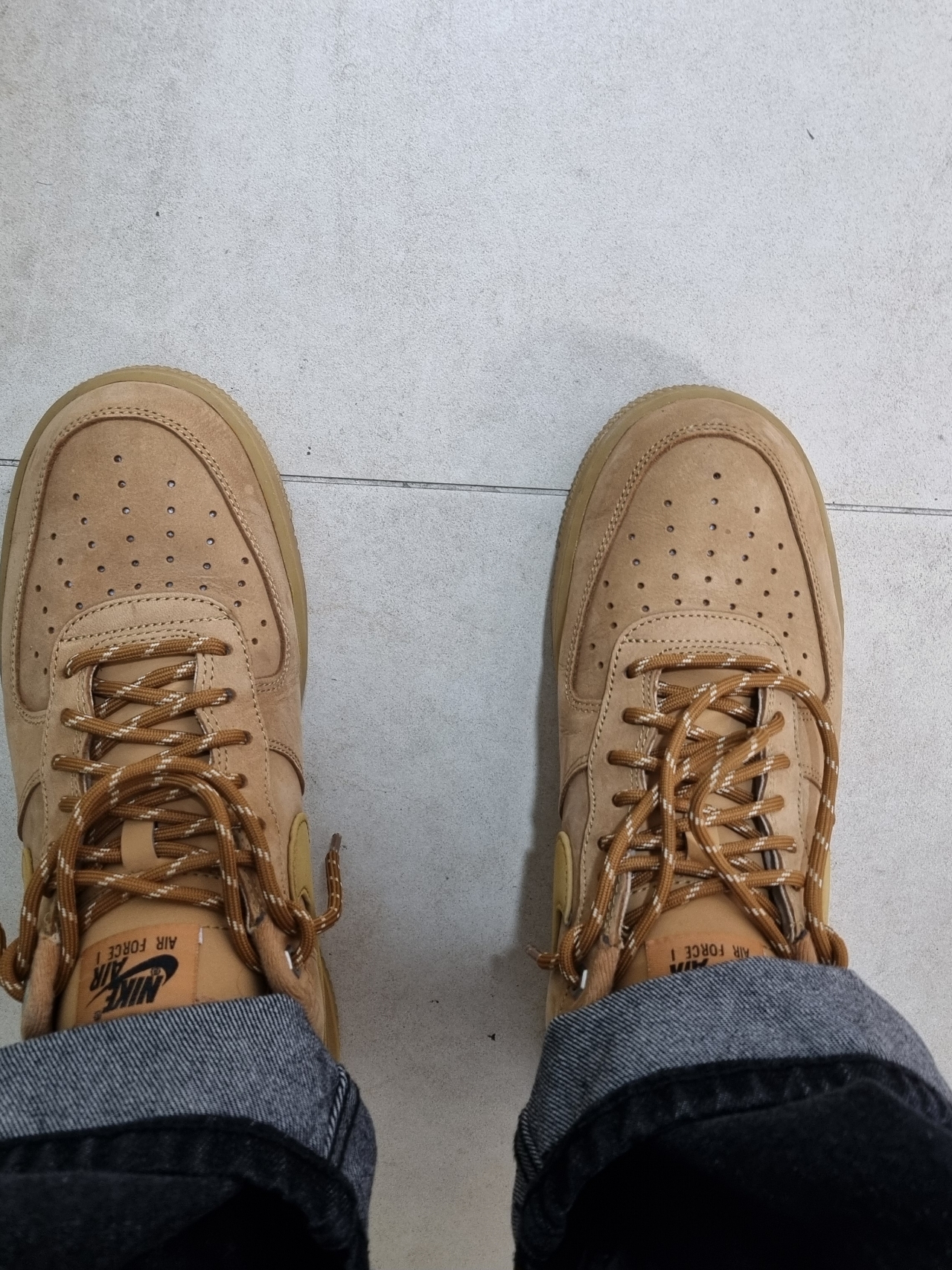 Nike Air Force 1 '07 WB Flax 착용 스타일 - 3
