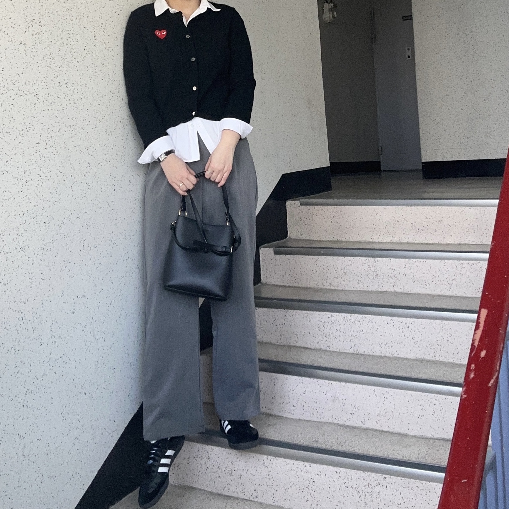 Adidas Samba OG Black White Gum, (W) Play Comme des Garcons Red Heart Knit Cardigan Black 착용 스타일