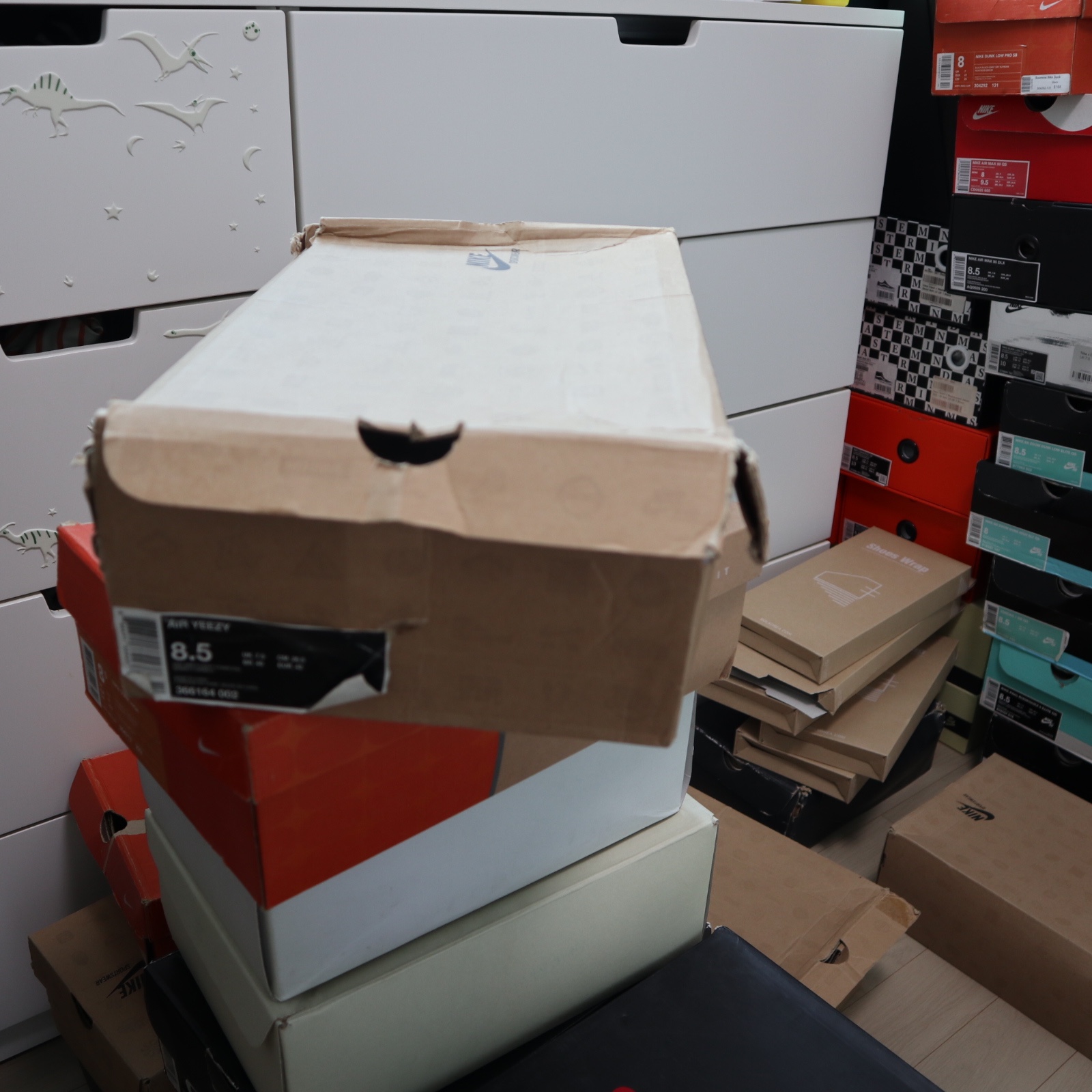 Nike Air Yeezy 1 Zen Grey 착용 스타일 - 1