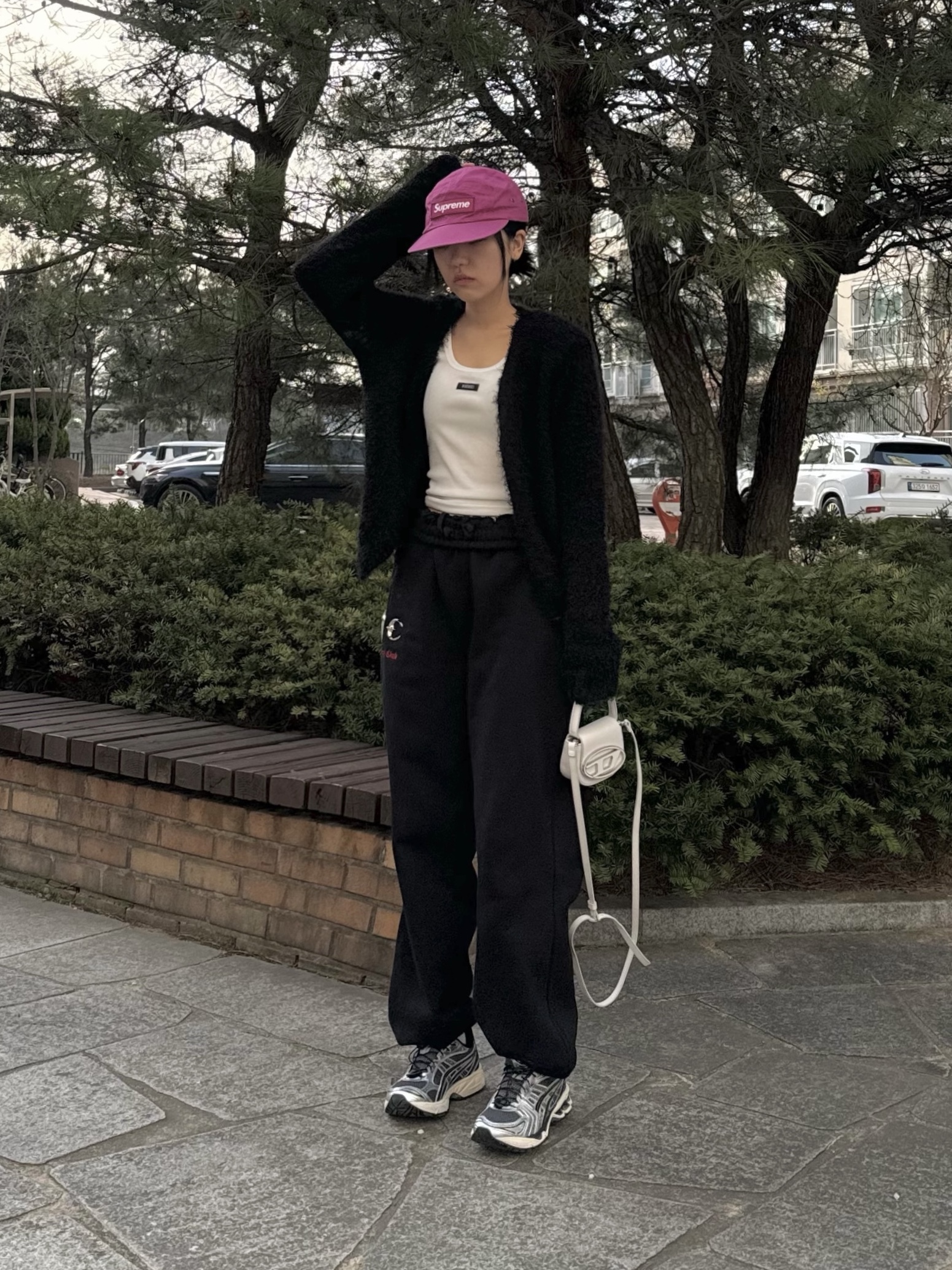 Asics Unlimited Gel-Kayano 14 Carrier Grey Black, Thug Club TC Jogger Pants Black Ver. 1 착용 스타일 - 2