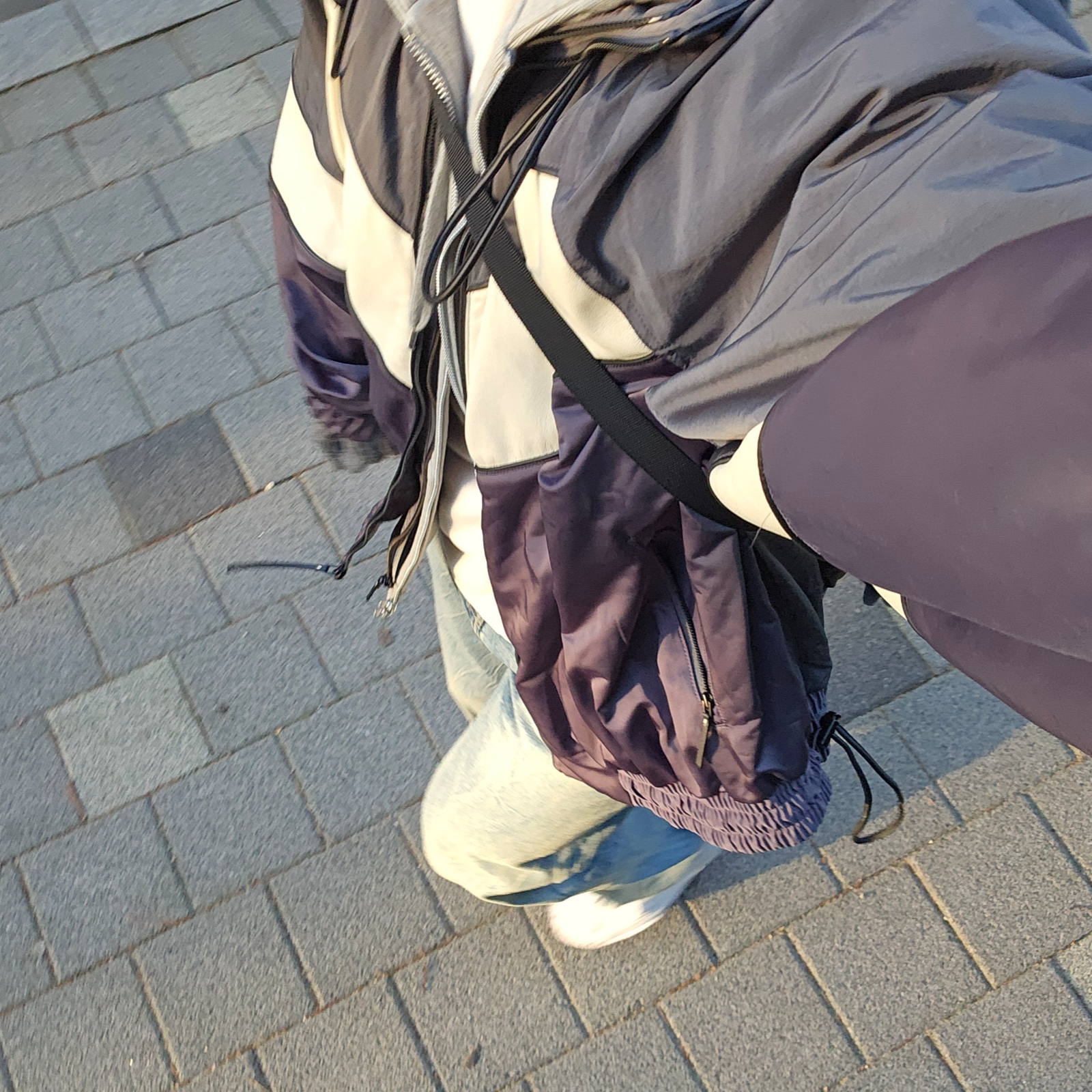 Ader Error Mem Jumper Grey, Maison Mihara Yasuhiro Blakey OG Sole Canvas Low-top Sneakers White 착용 스타일 - 1