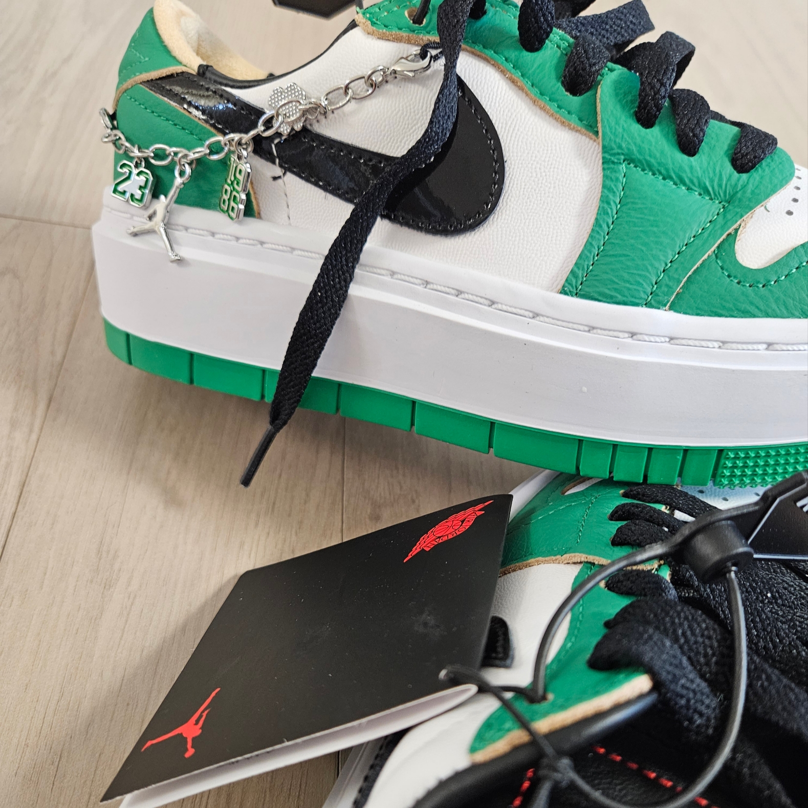 (W) Jordan 1 Elevate Low SE Lucky Green 착용 스타일 - 4