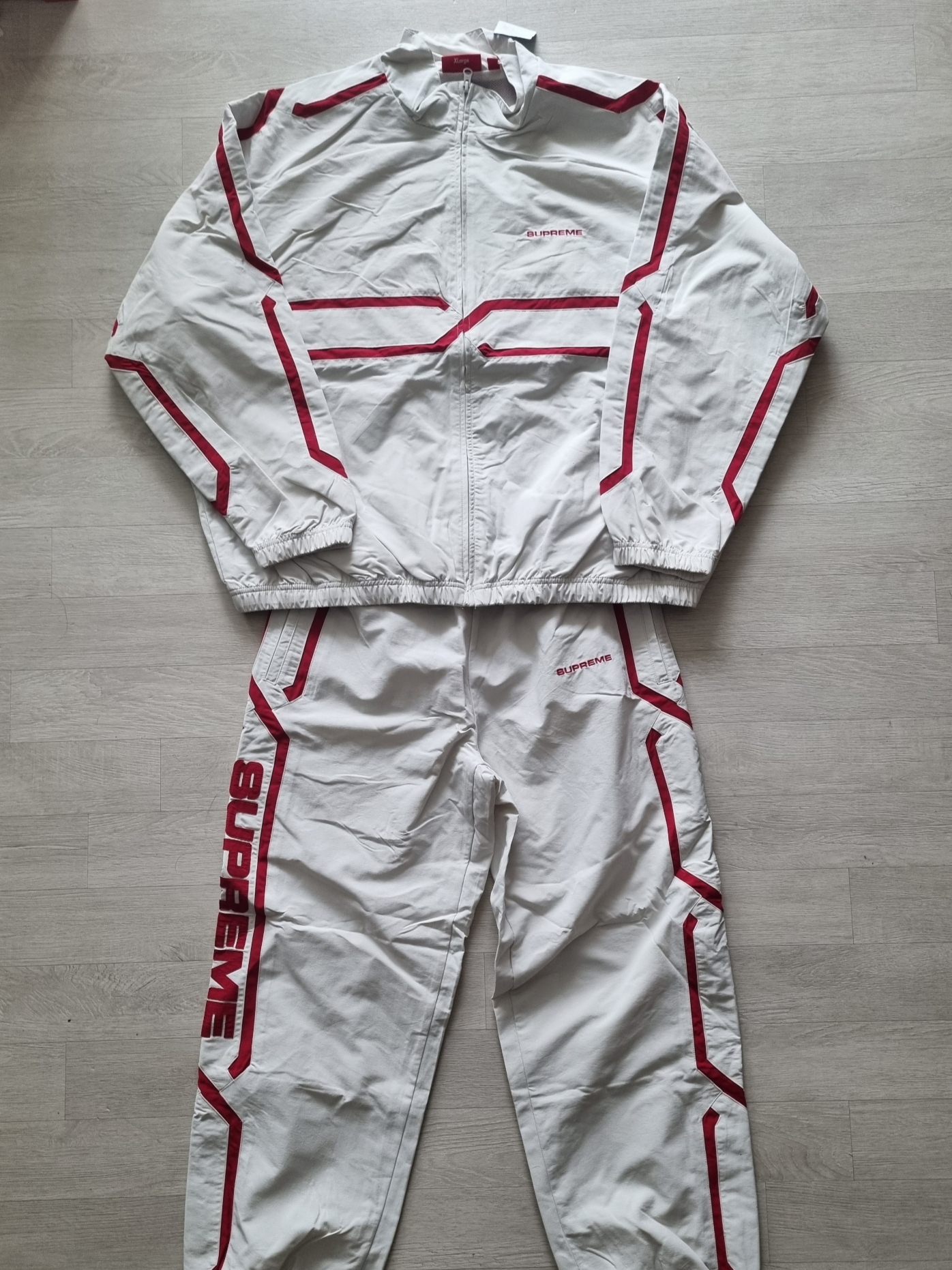 Supreme Inset Link Track Jacket Light Grey - 24SS, Supreme Inset Link Track Pant Light Grey - 24SS 착용 스타일