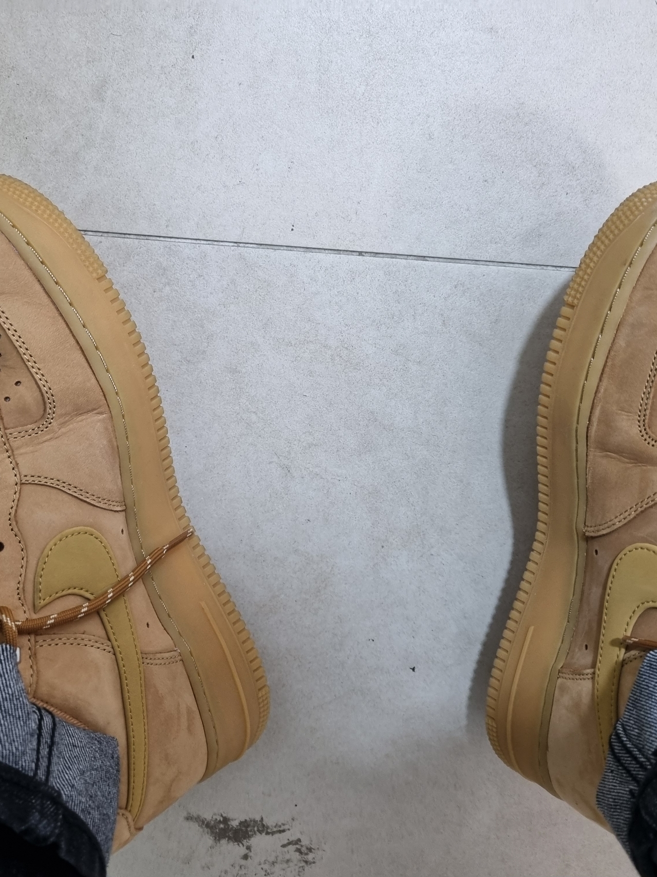 Nike Air Force 1 '07 WB Flax 착용 스타일 - 2