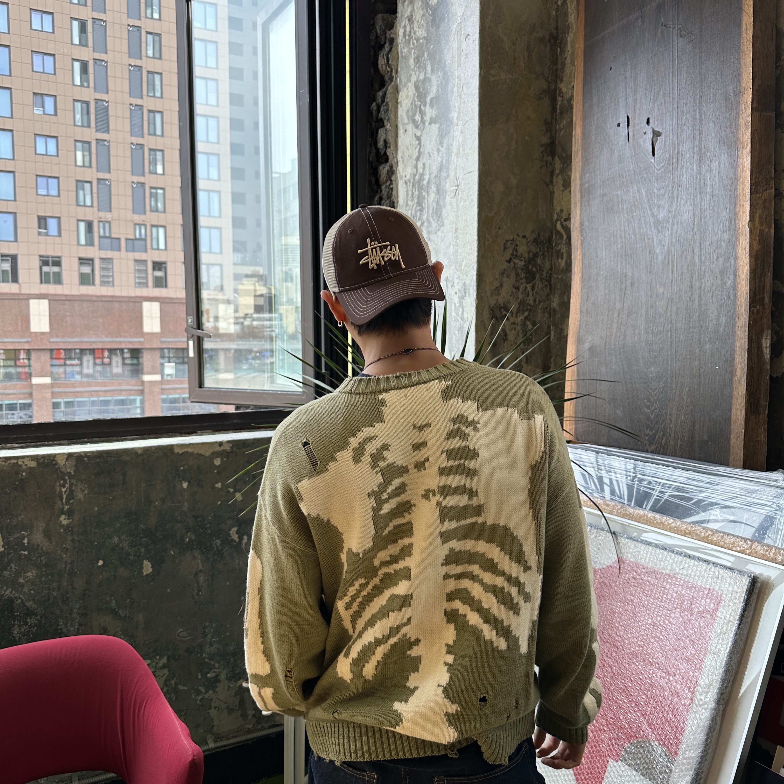 Kapital 5G Cotton Knit Bone Crewneck Sweater Khaki 착용 스타일 - 2