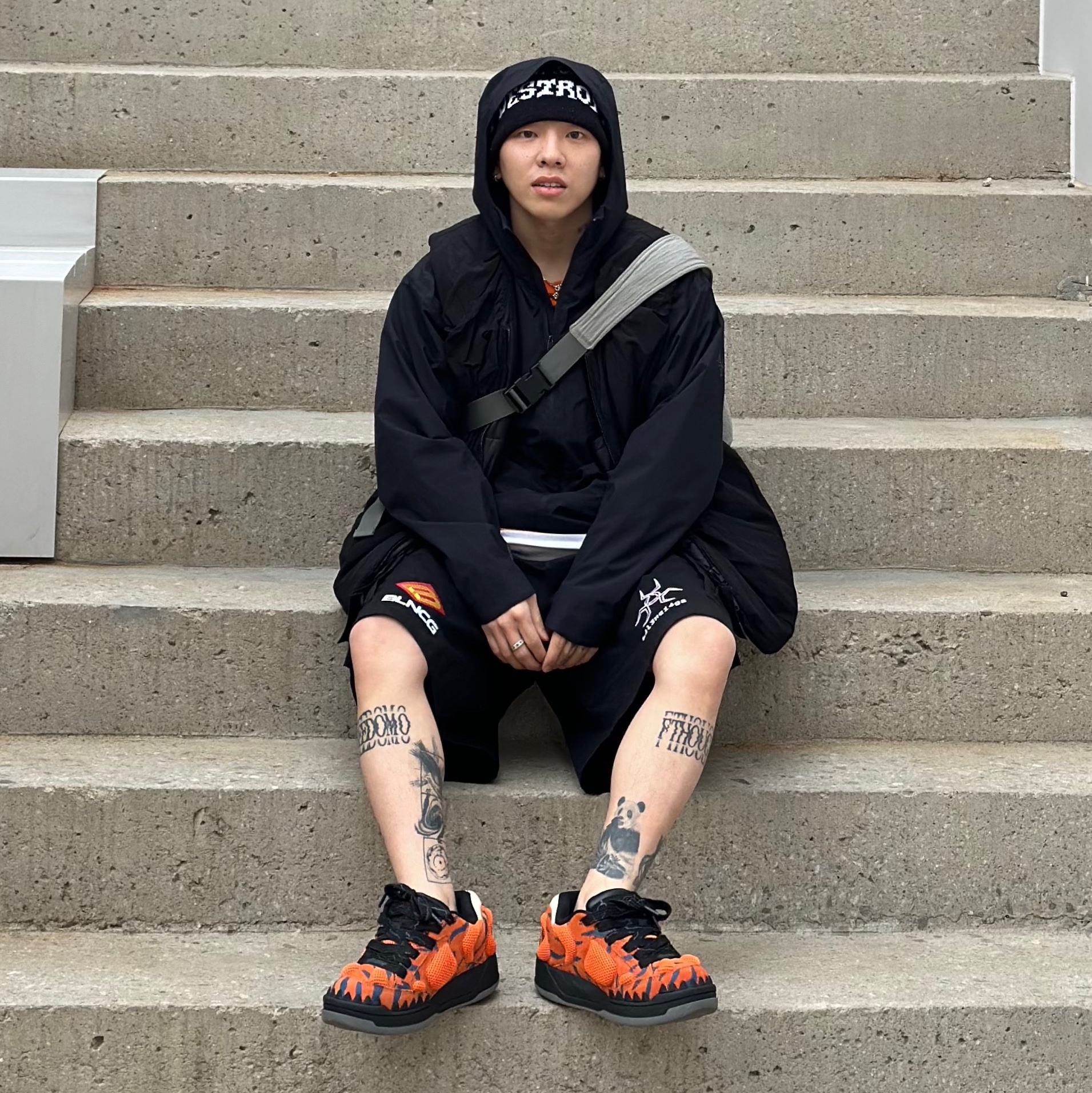 Arc'teryx Atom Hoody Black 착용 스타일 - 1