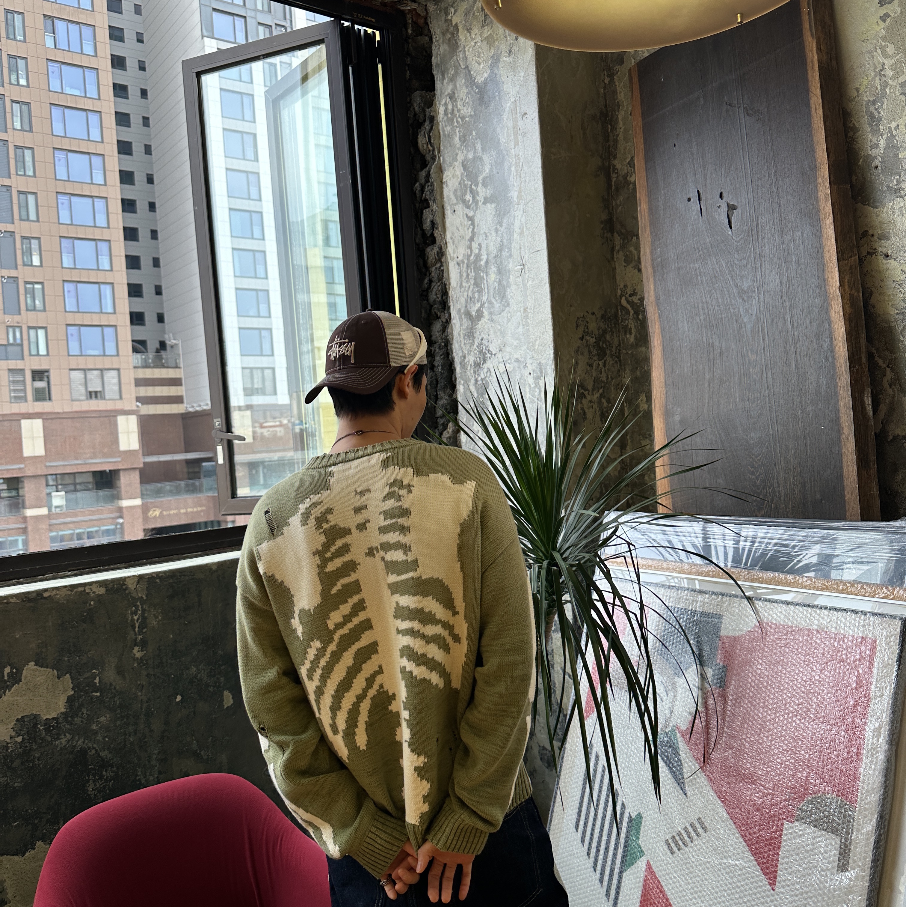 Kapital 5G Cotton Knit Bone Crewneck Sweater Khaki 착용 스타일 - 1