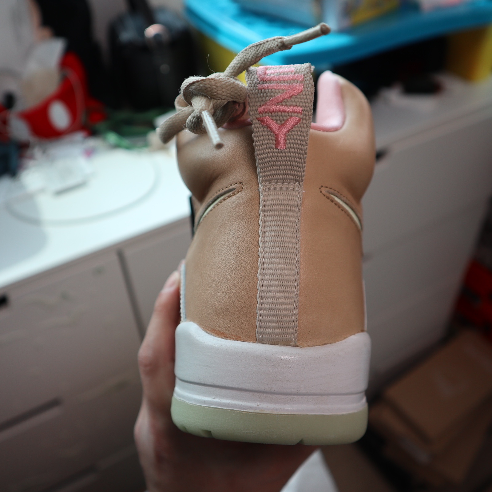 Nike Air Yeezy 1 Net Tan 착용 스타일 - 9