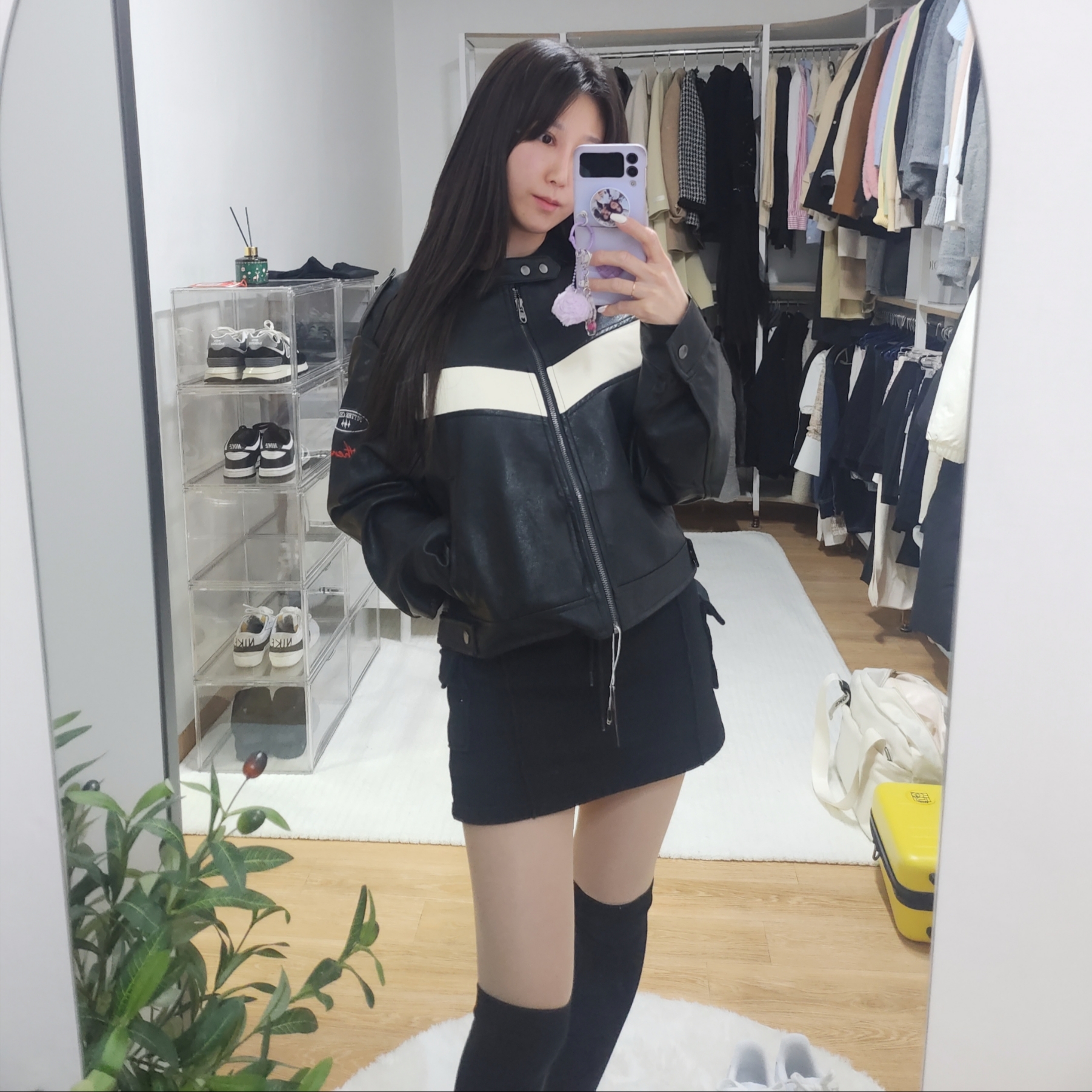 (W) Diesel T-Angie Peekaboo Logo T-Shirt Black 착용 스타일 - 2