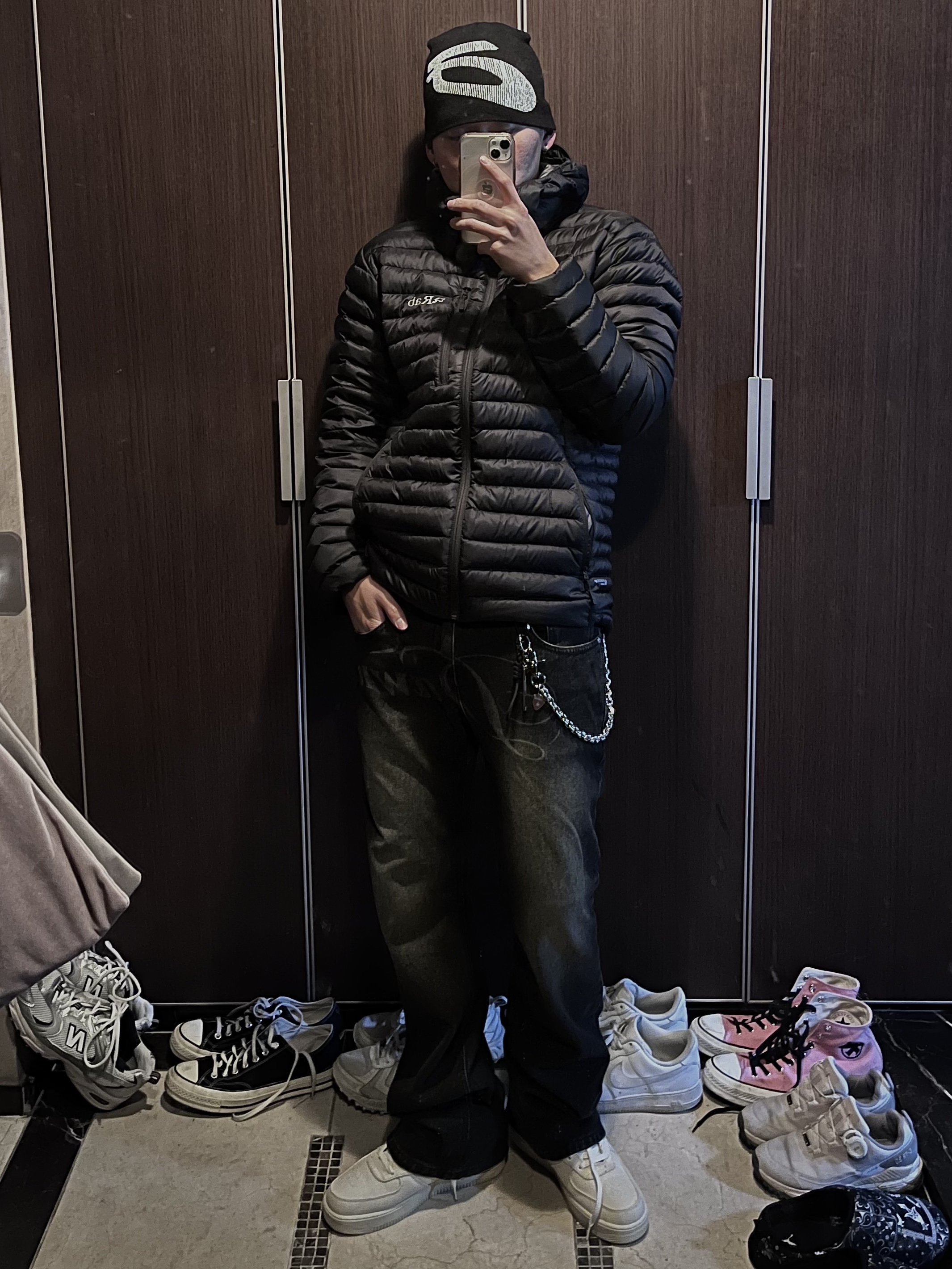 Rab Microlight Alpine Jacket Black, Nike x Stussy Air Force 1 '07 Mid SP Fossil 착용 스타일 - 2