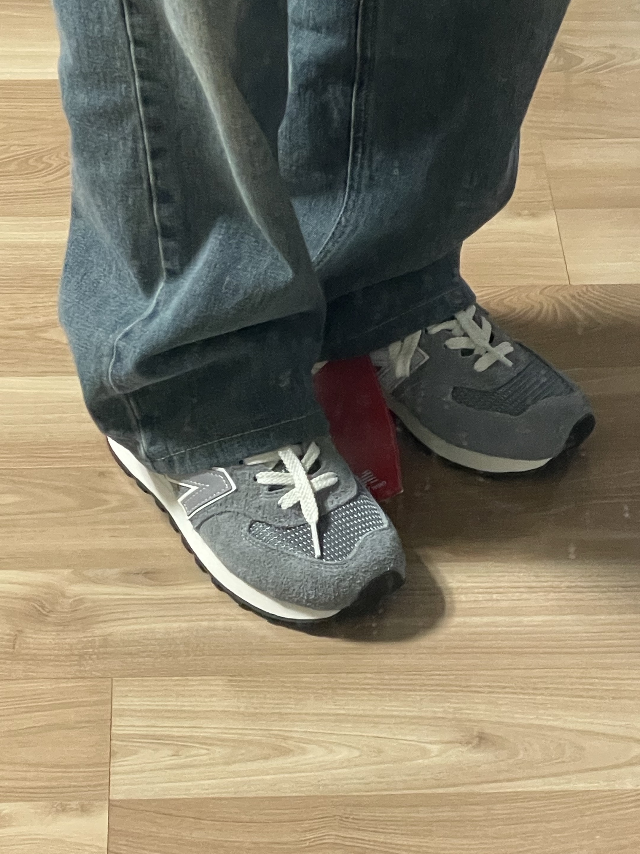 New Balance x Pottery 574 Premium Soft Grey 착용 스타일 - 4