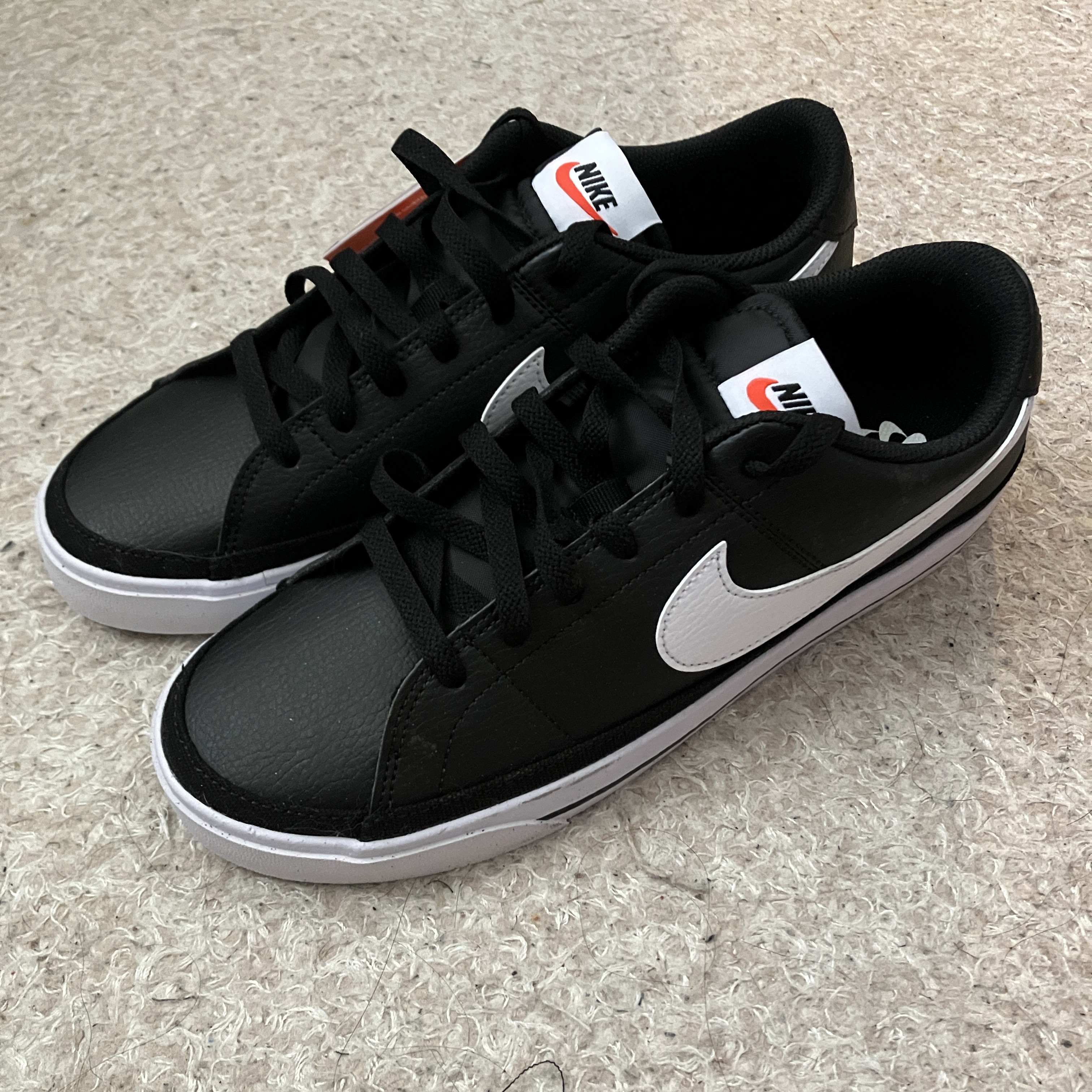 Nike Court Legacy Next Nature Black White 착용 스타일