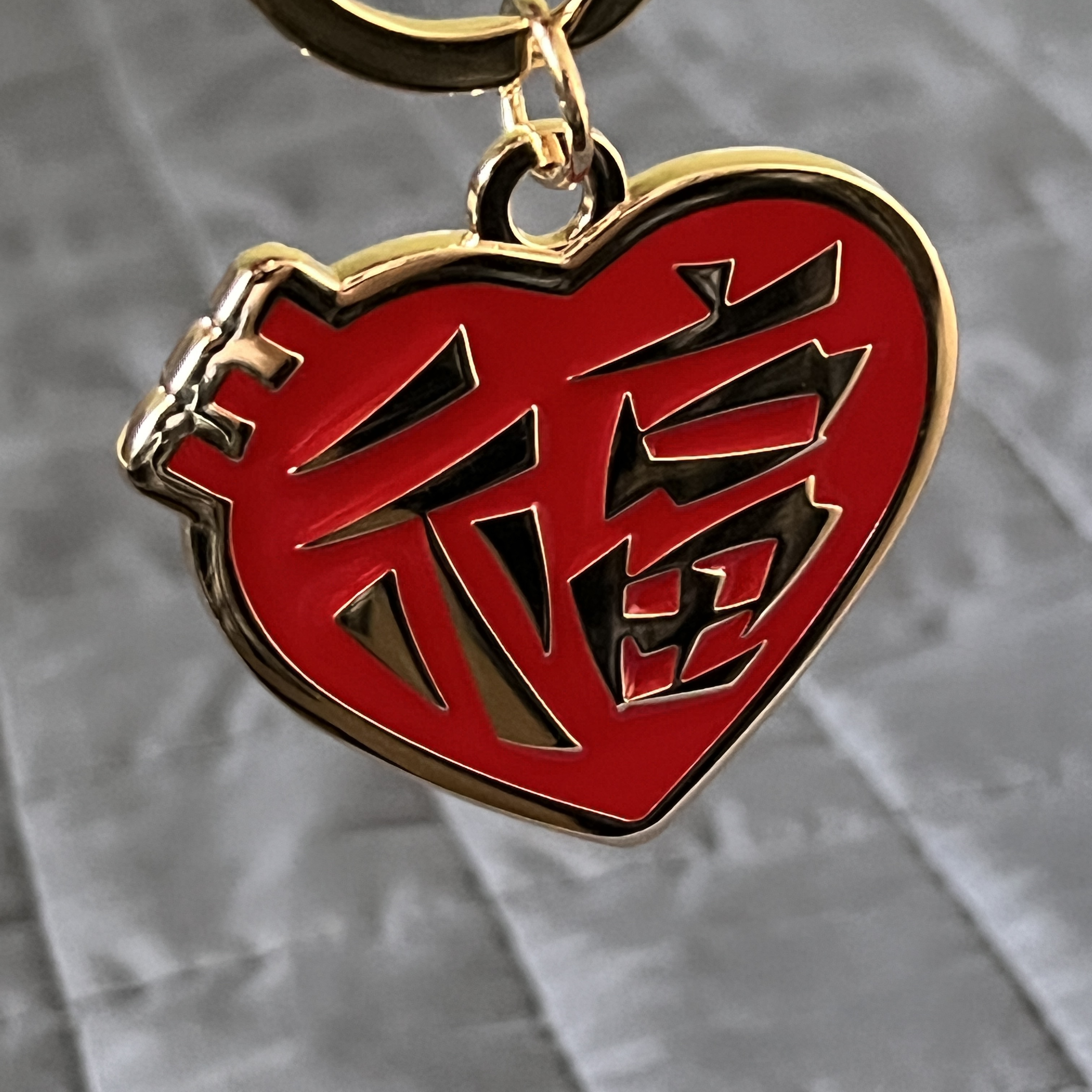 Human Made Heart Key Charm Gold 착용 스타일 - 2