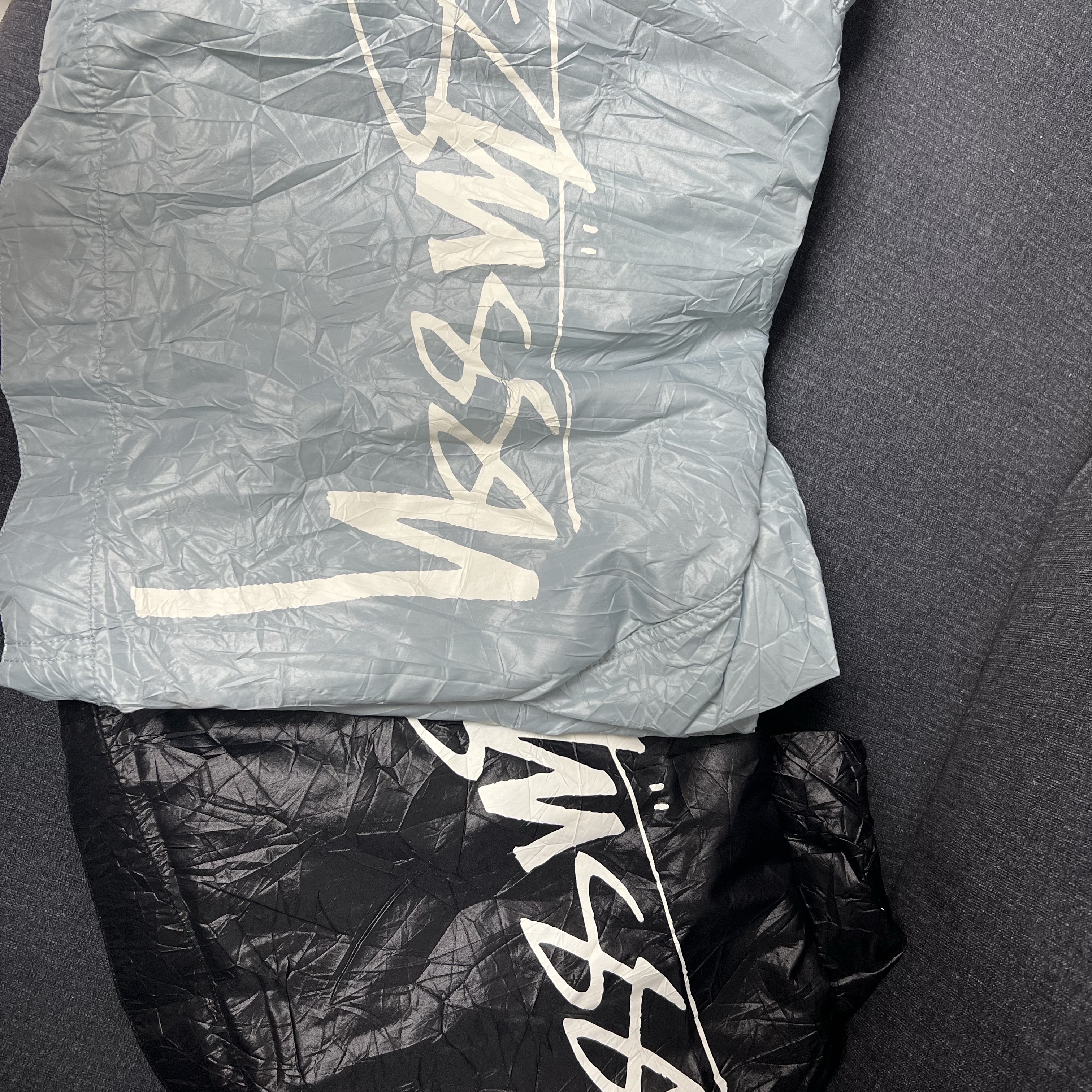 Stussy Beach Shell Wrinkled Nylon Jacket Slate, Stussy Beach Shell Wrinkled Nylon Jacket Black 착용 스타일