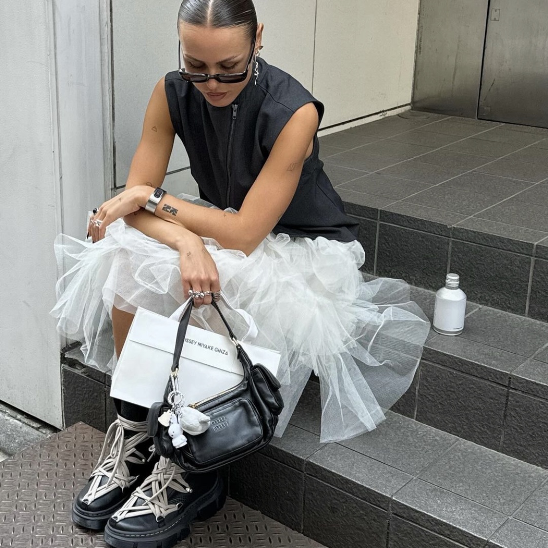 Dr. Martens x Rick Owens 1460 DMXL Megalace Black 착용 스타일