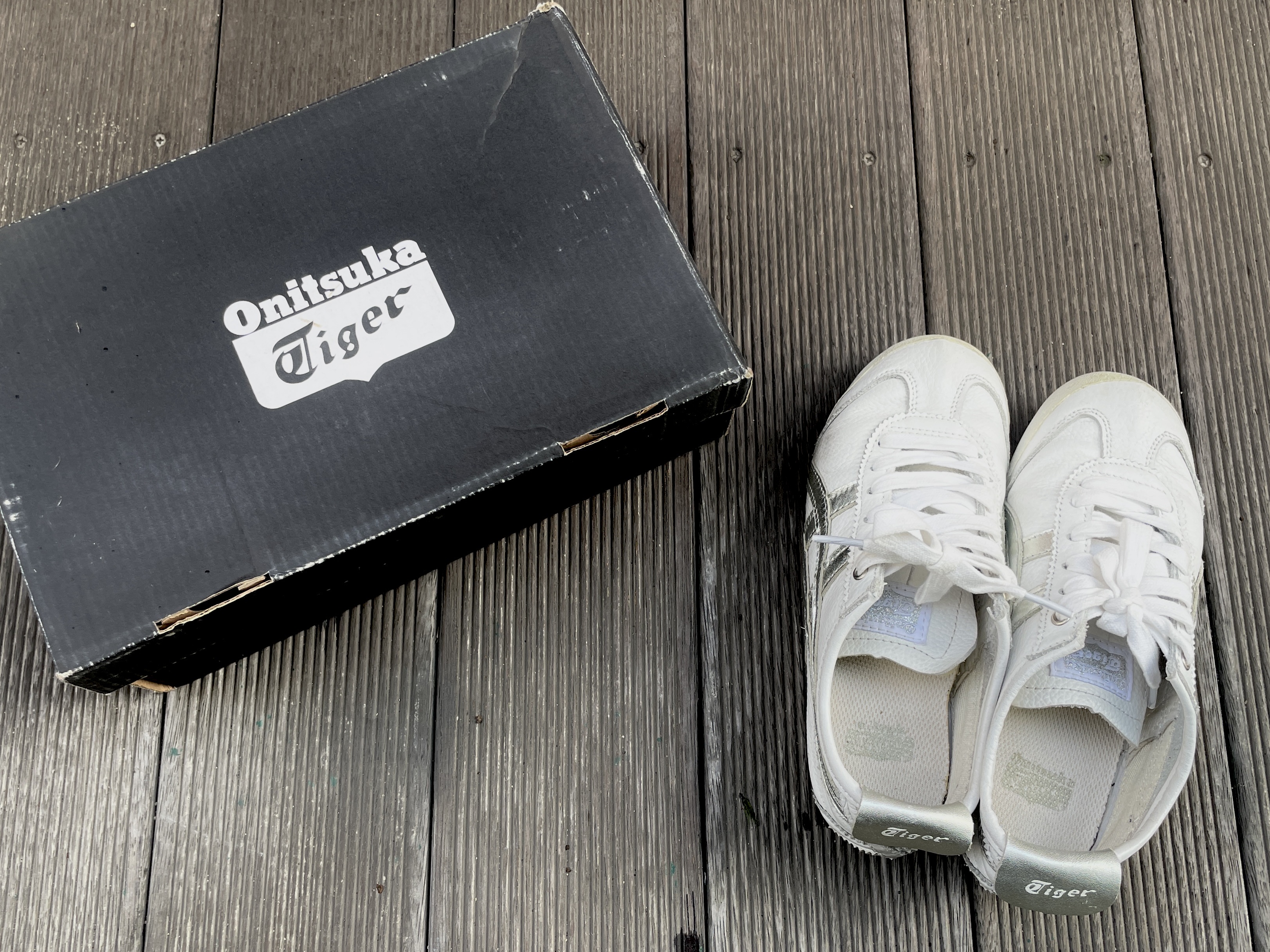 Onitsuka Tiger Mexico 66 White Silver 착용 스타일