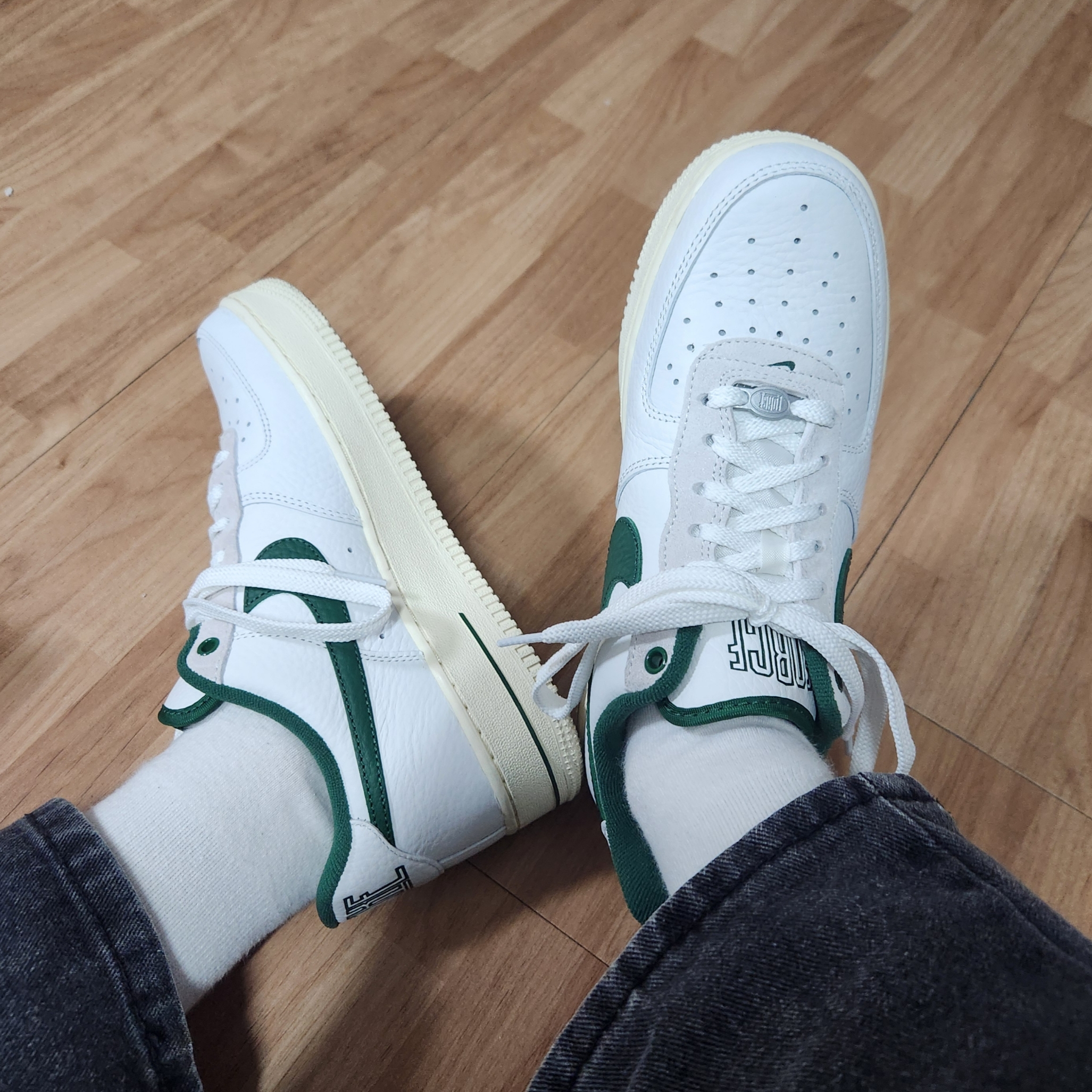 (W) Nike Air Force 1 '07 LX Summit White Gorge Green 착용 스타일