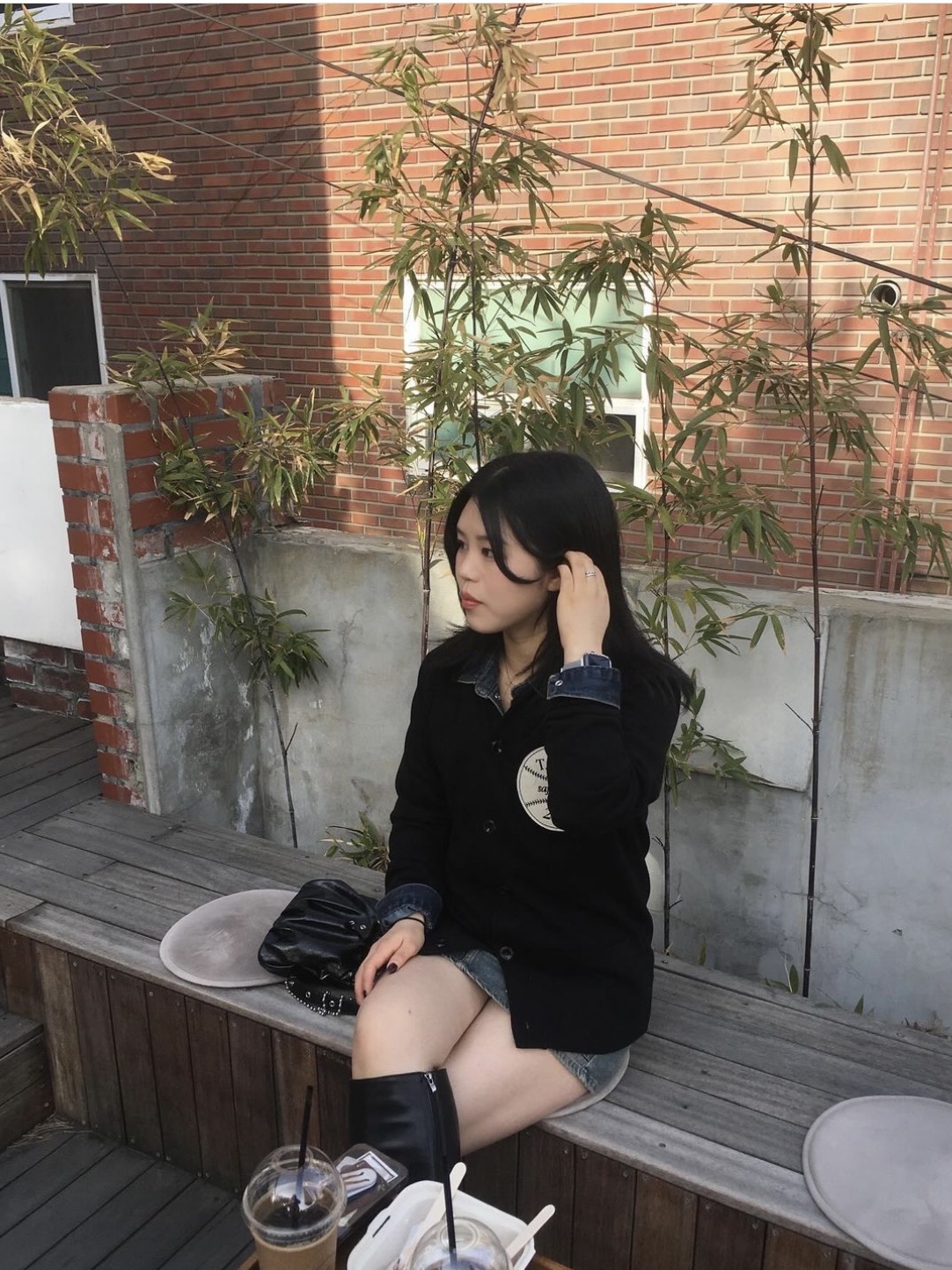 Safarispot Roux Base Uniform Cardigan  Black 착용 스타일 - 3