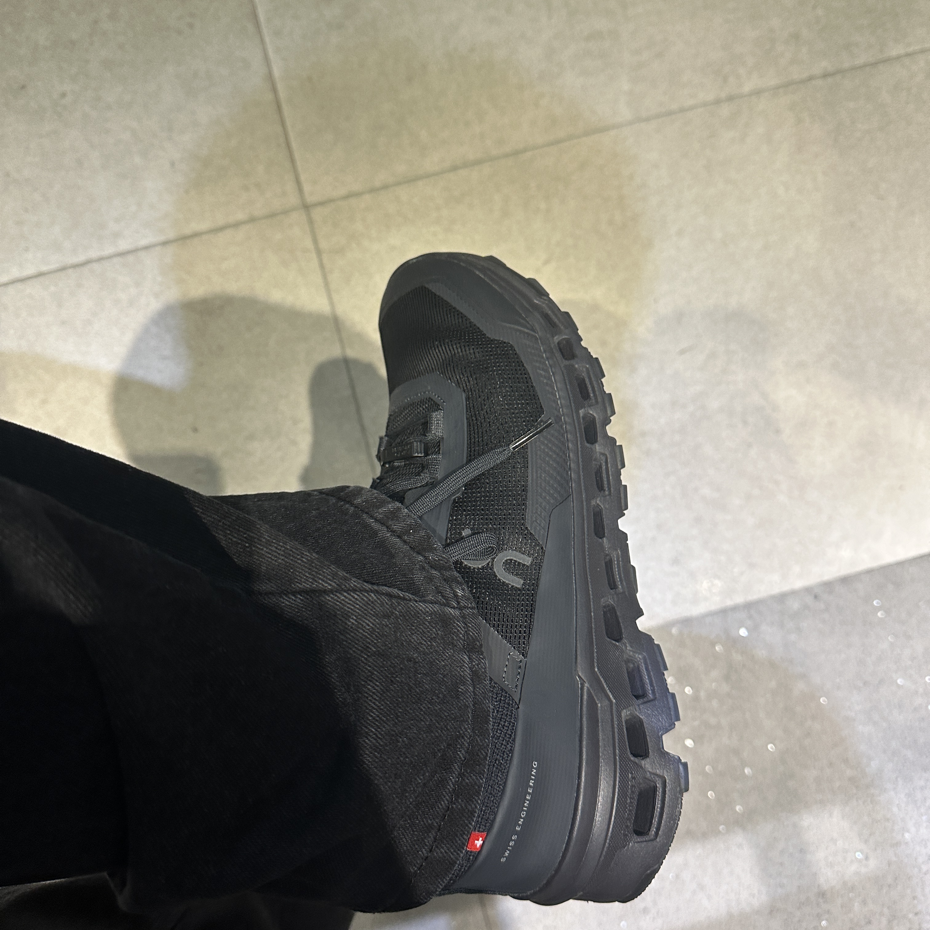 On Running Cloudultra 2 All Black 착용 스타일 - 1