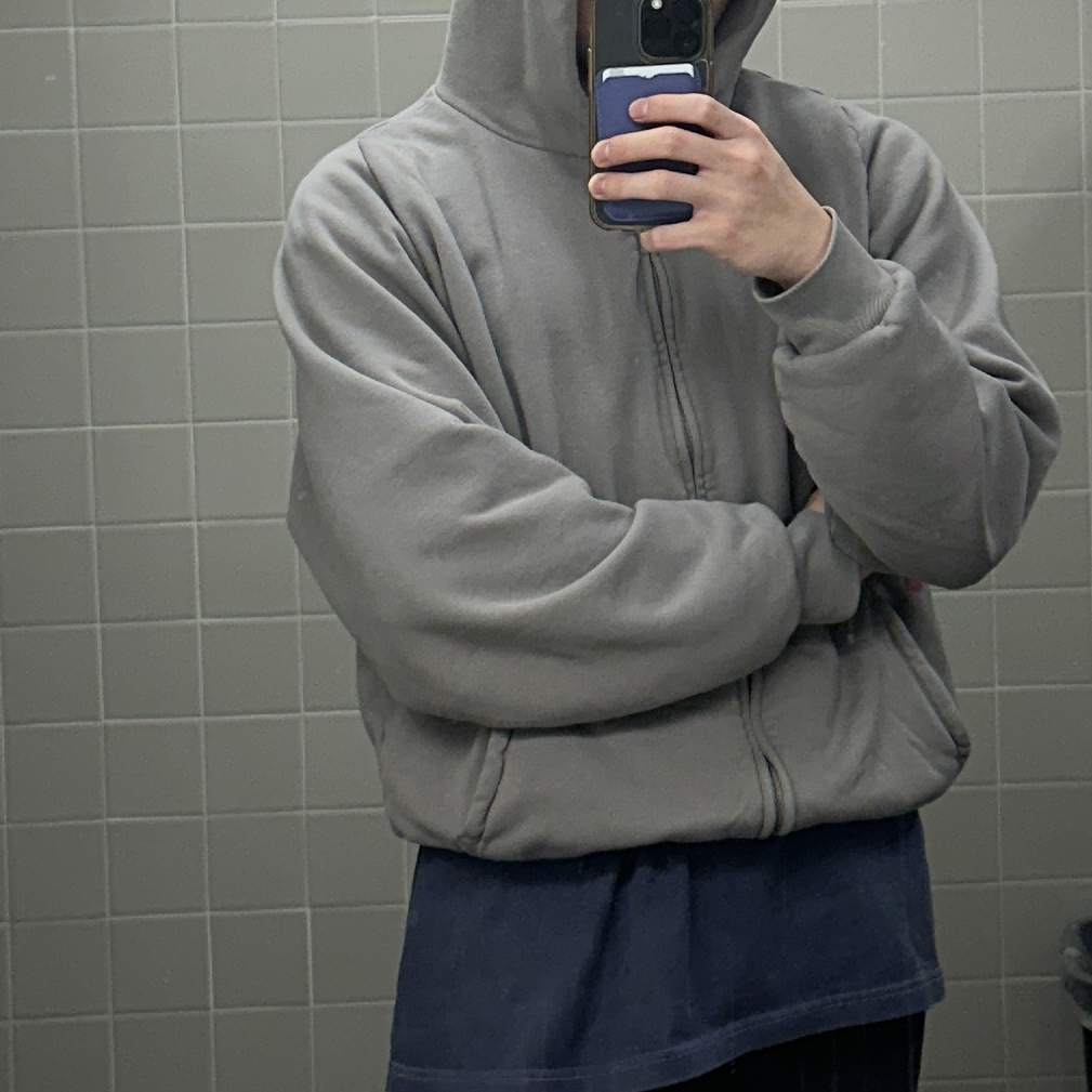Yeezy YZY Zip-Up Hoodie Grey 착용 스타일