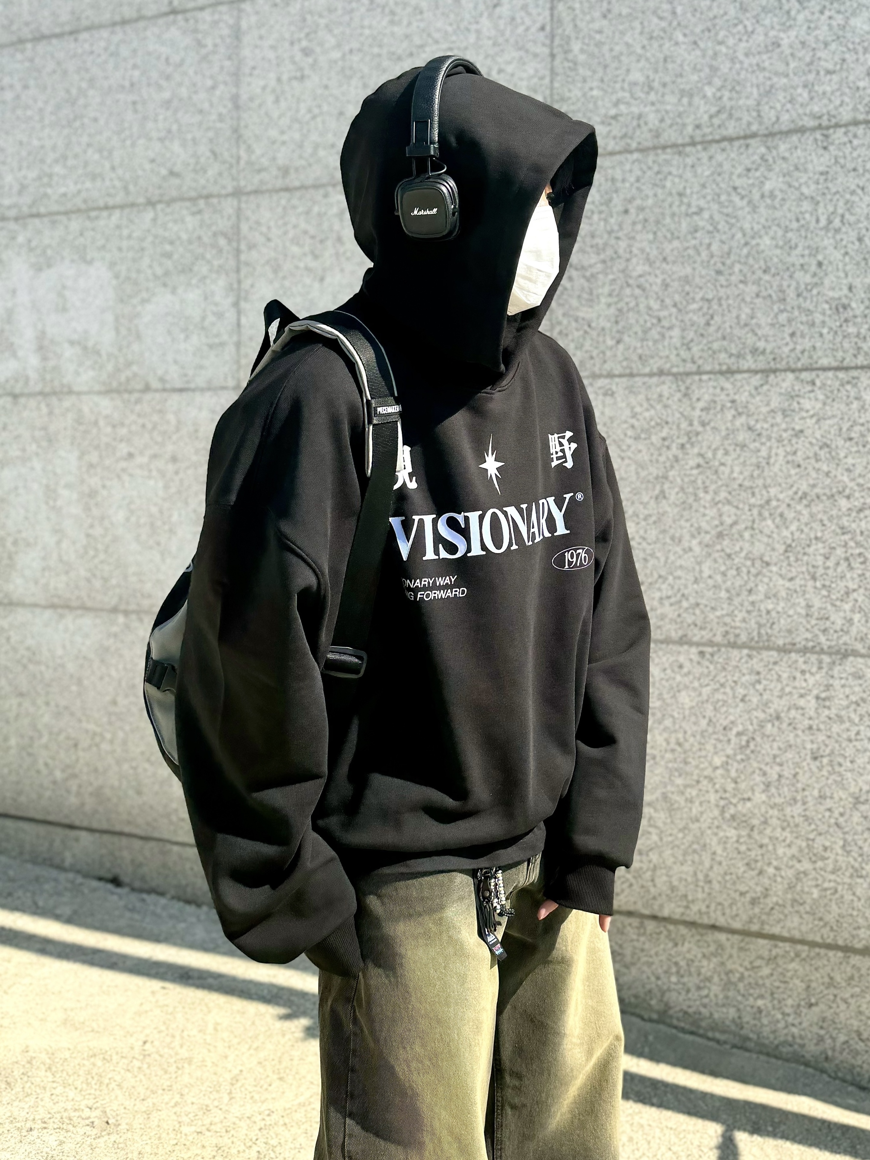 Marshall Major IV Black (Korean Ver.) 착용 스타일 - 2