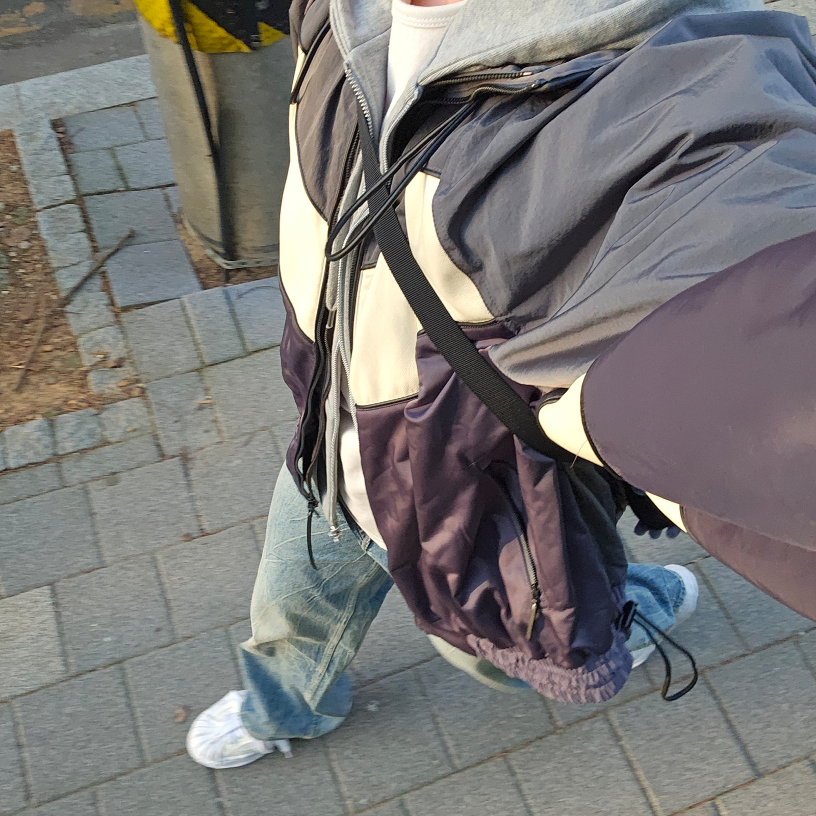 Ader Error Mem Jumper Grey, Maison Mihara Yasuhiro Blakey OG Sole Canvas Low-top Sneakers White 착용 스타일 - 2