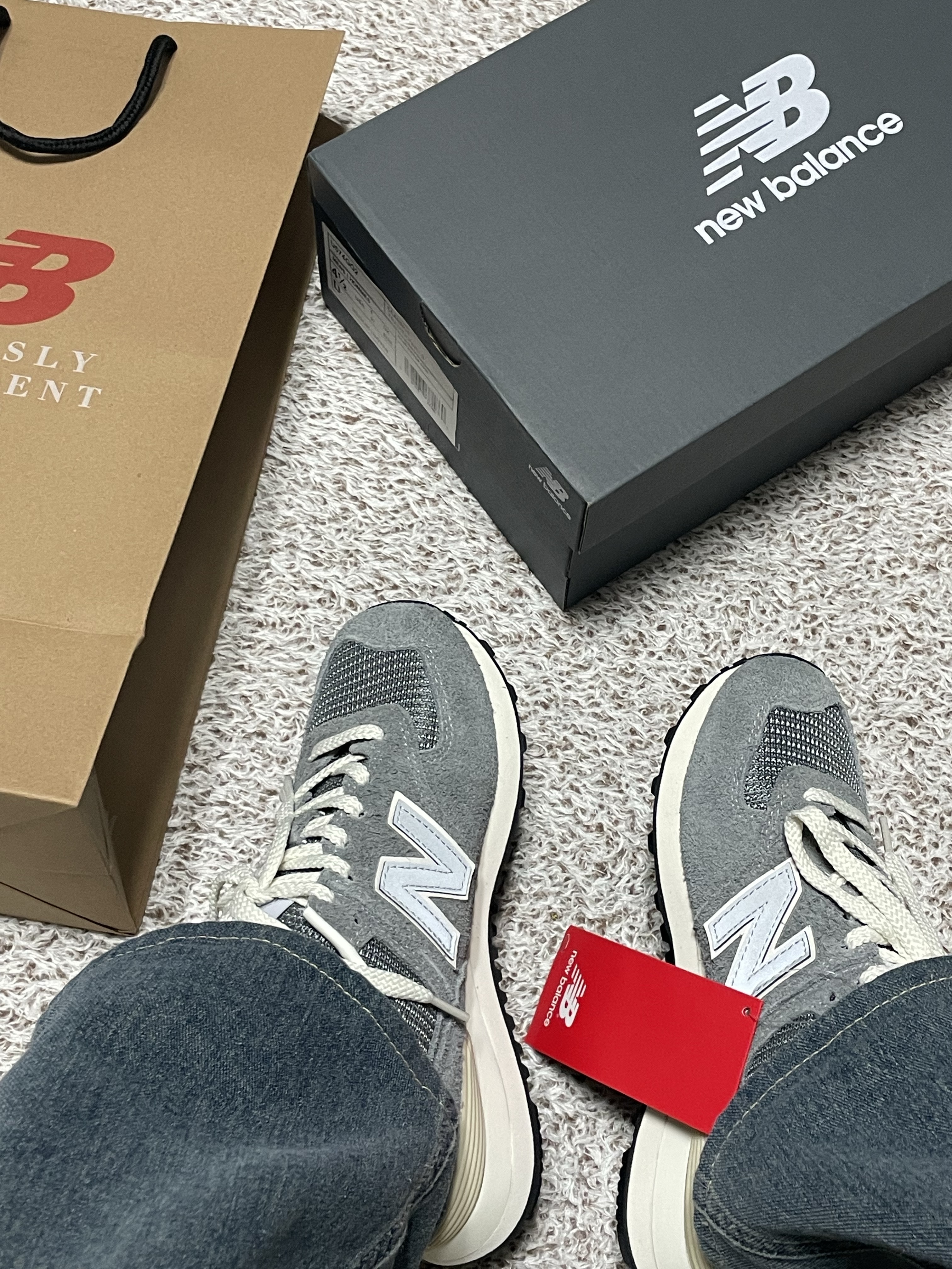 New Balance x Pottery 574 Premium Soft Grey 착용 스타일 - 1