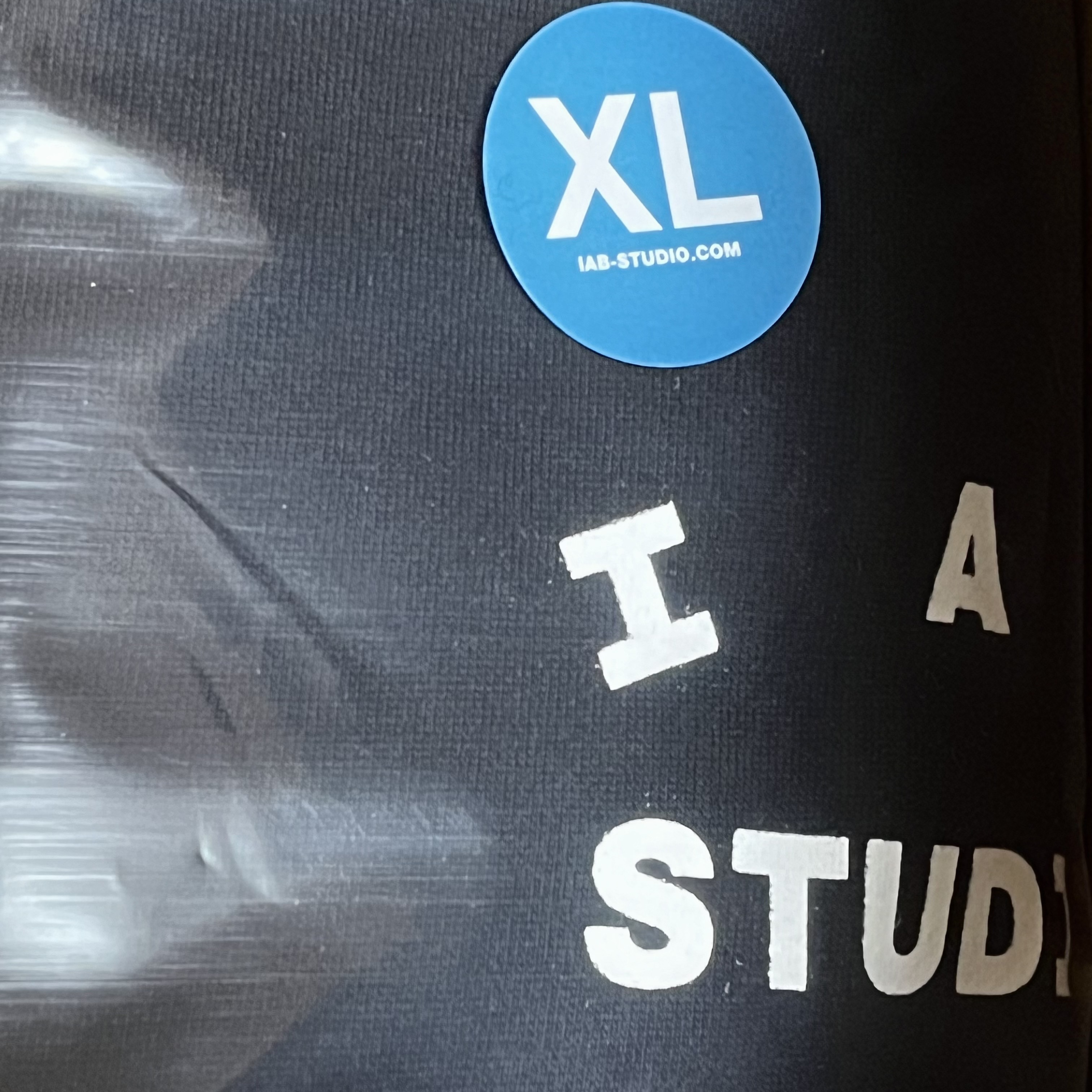 IAB Studio Hoodie Black 착용 스타일