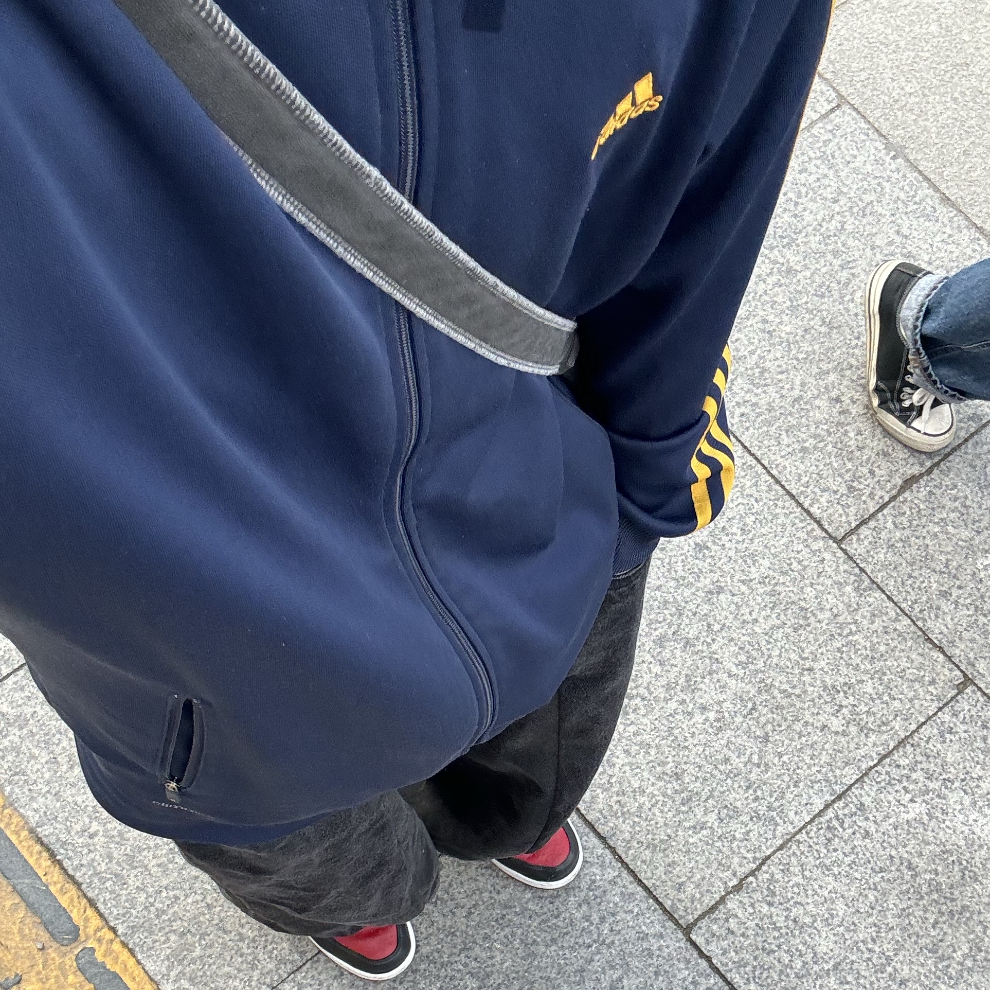 Jordan 1 Low Bred Toe 착용 스타일 - 1