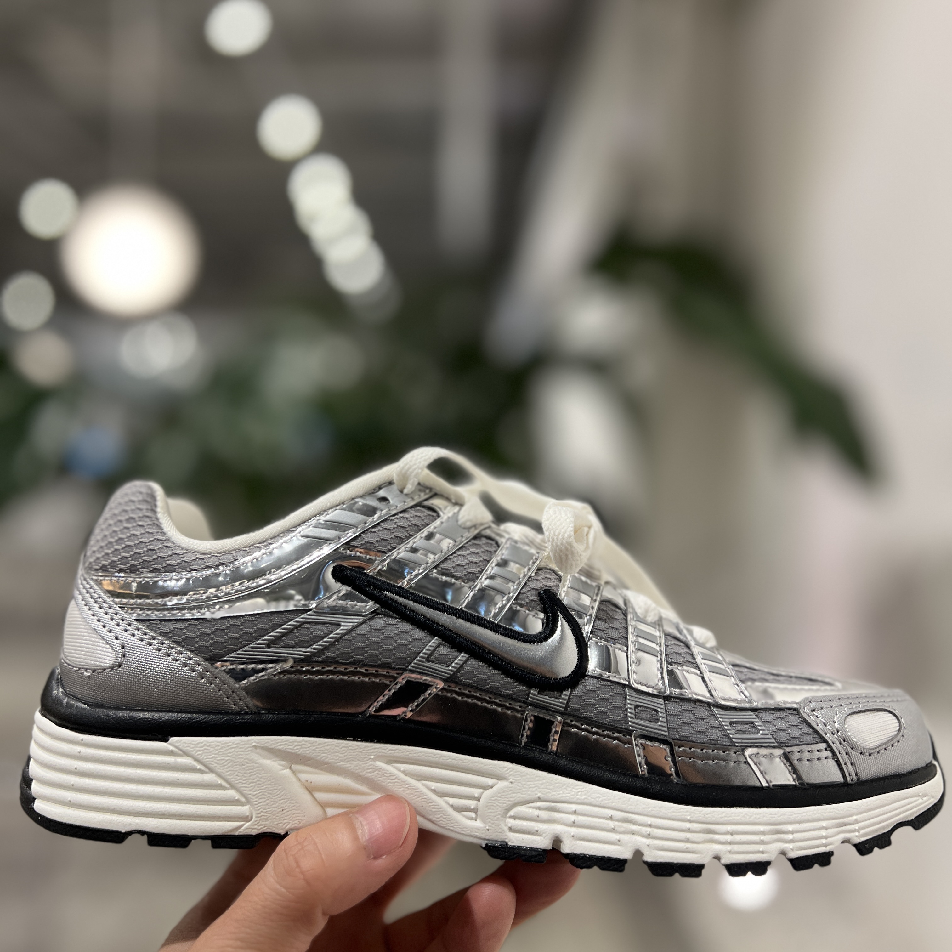 Nike P-6000 Metallic Silver 착용 스타일 - 2